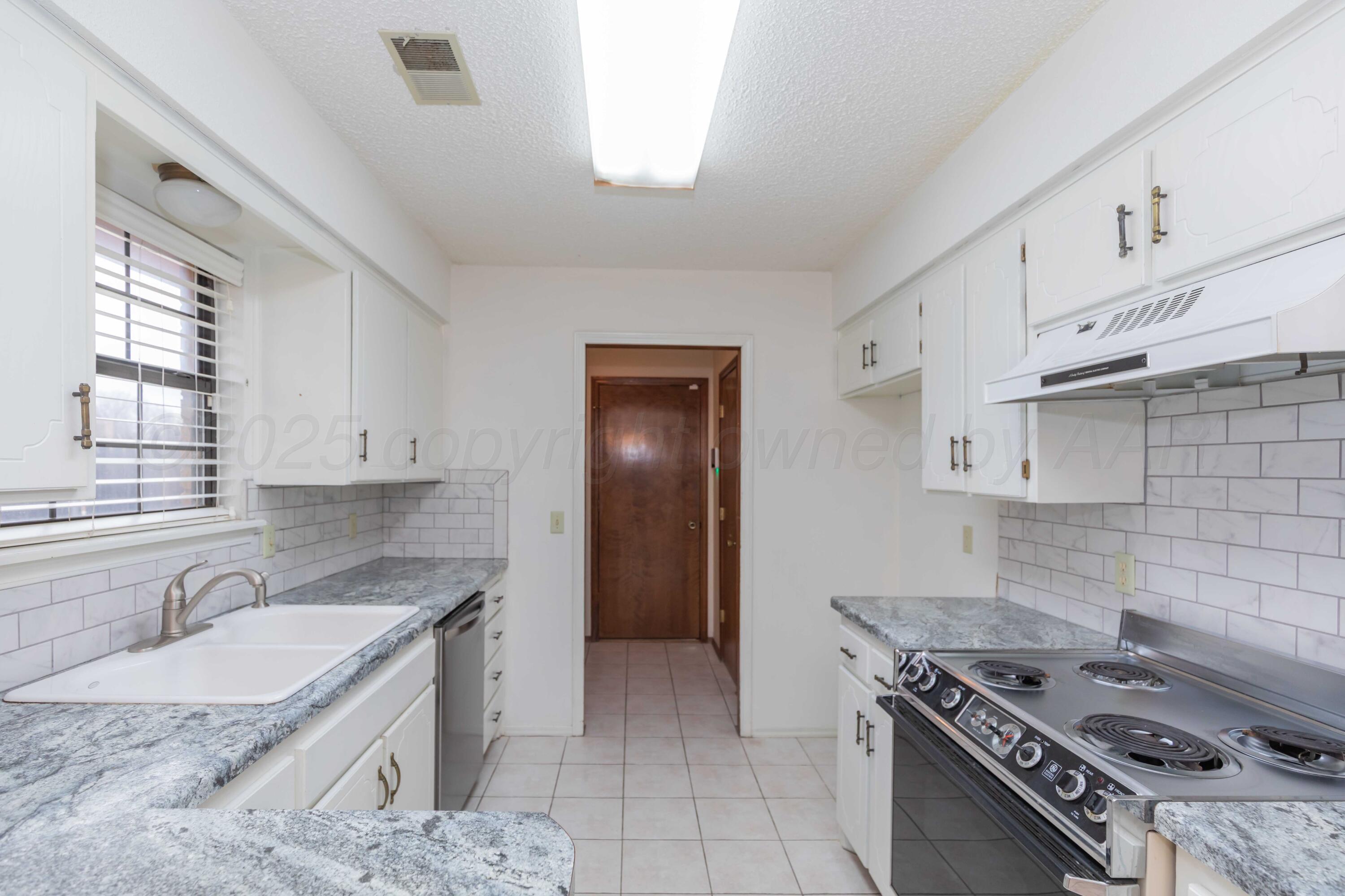 5903 Oakman Drive Property Photo 12