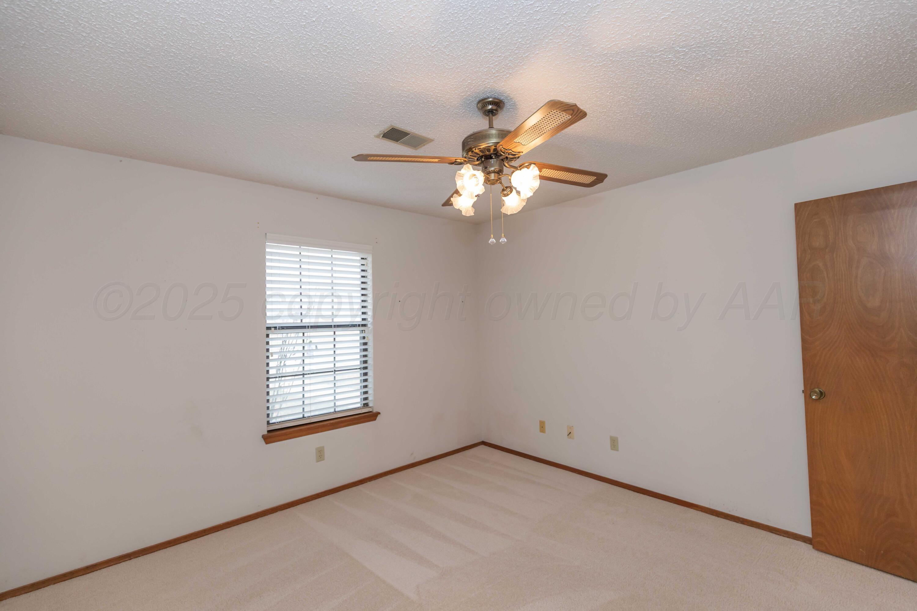 5903 Oakman Drive Property Photo 33