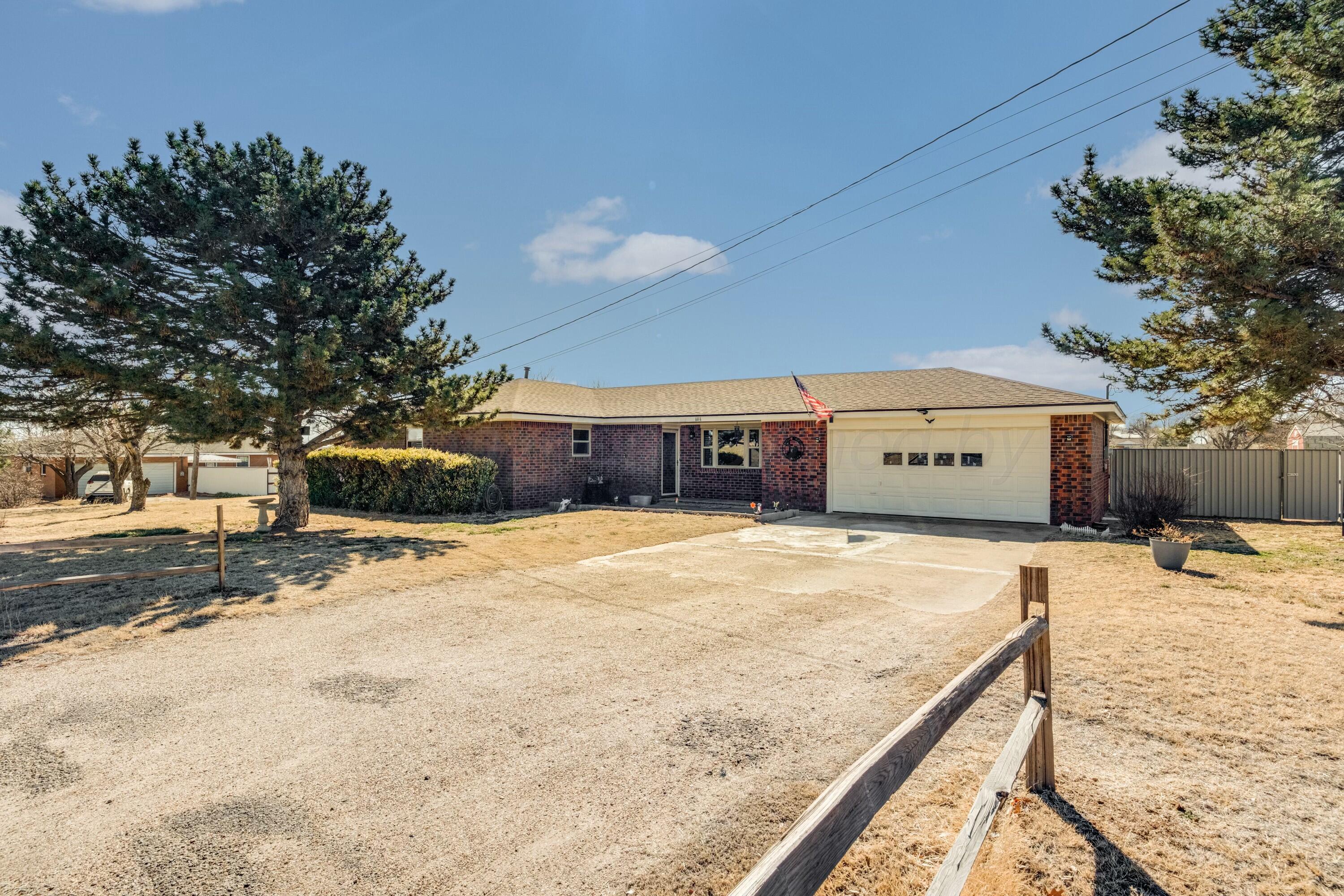 1111 W 3rd Street Property Photo