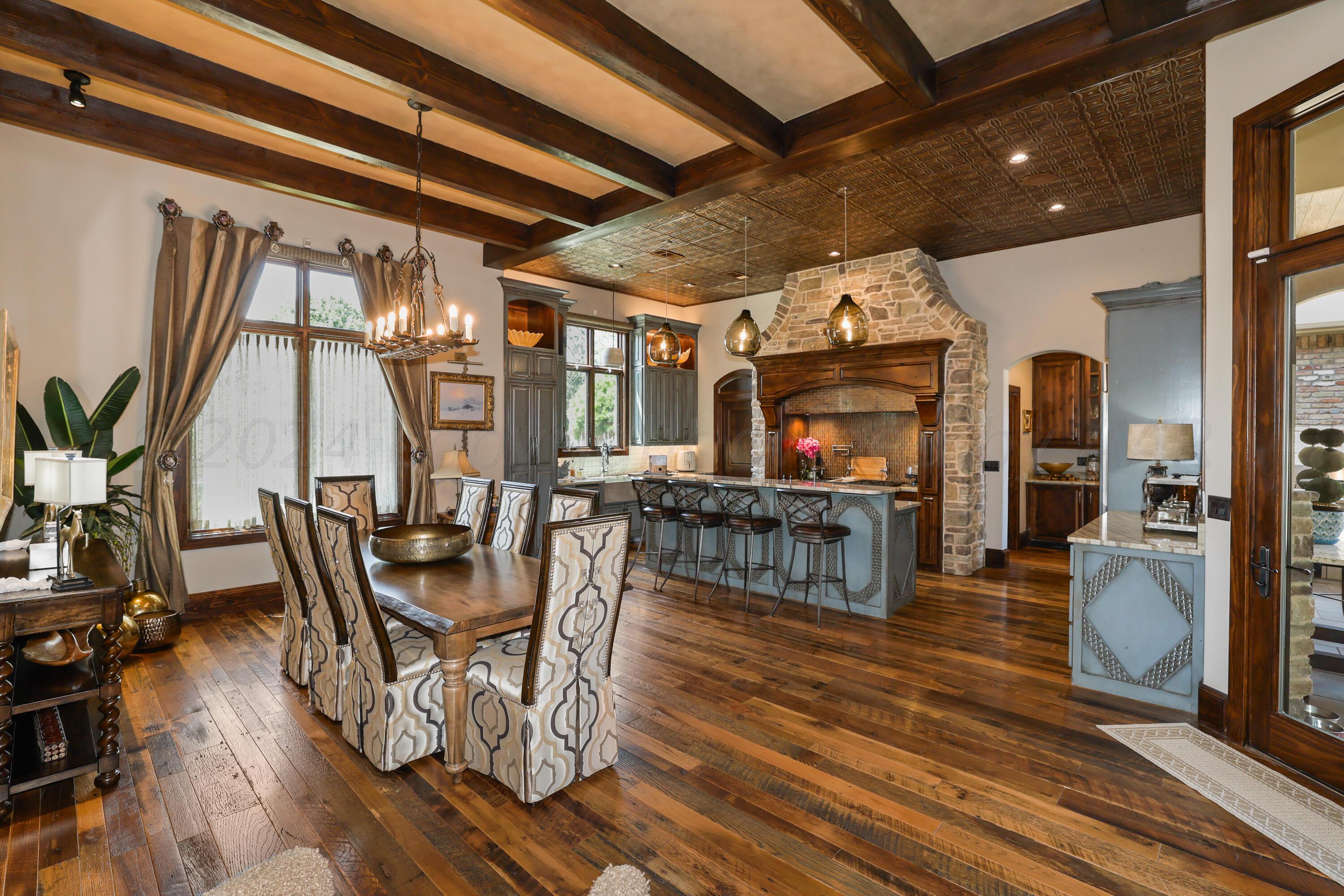 6009 Tuscany Village Property Photo