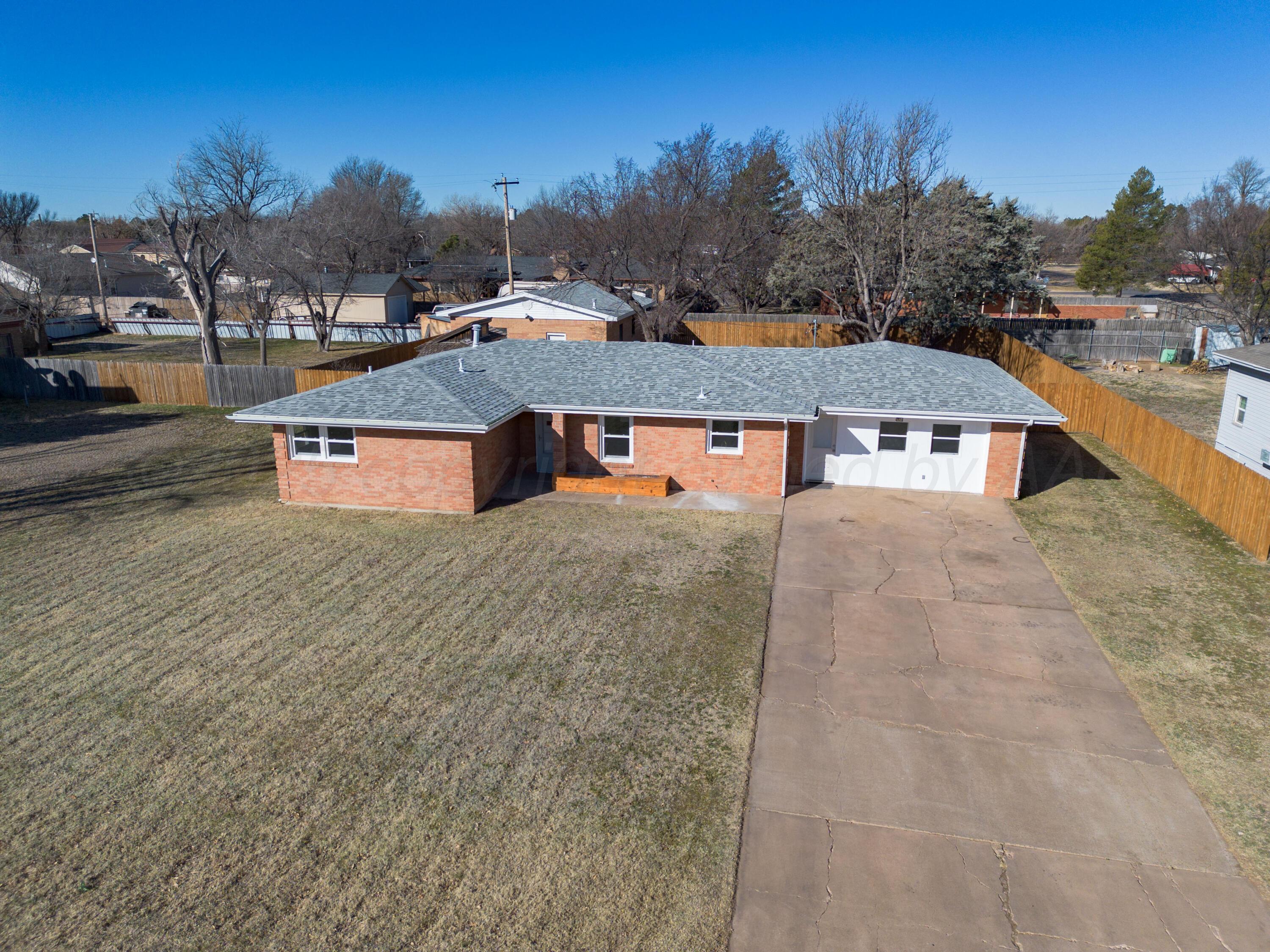 206 Dysart Street Property Photo