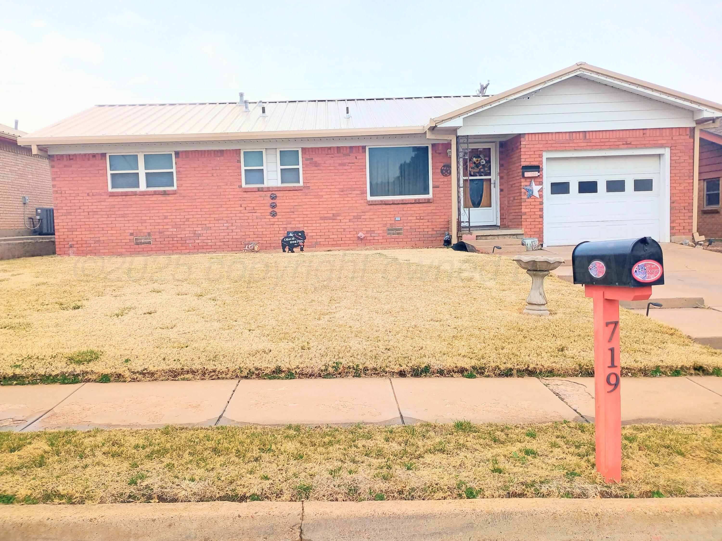 719 Montana Street Property Photo