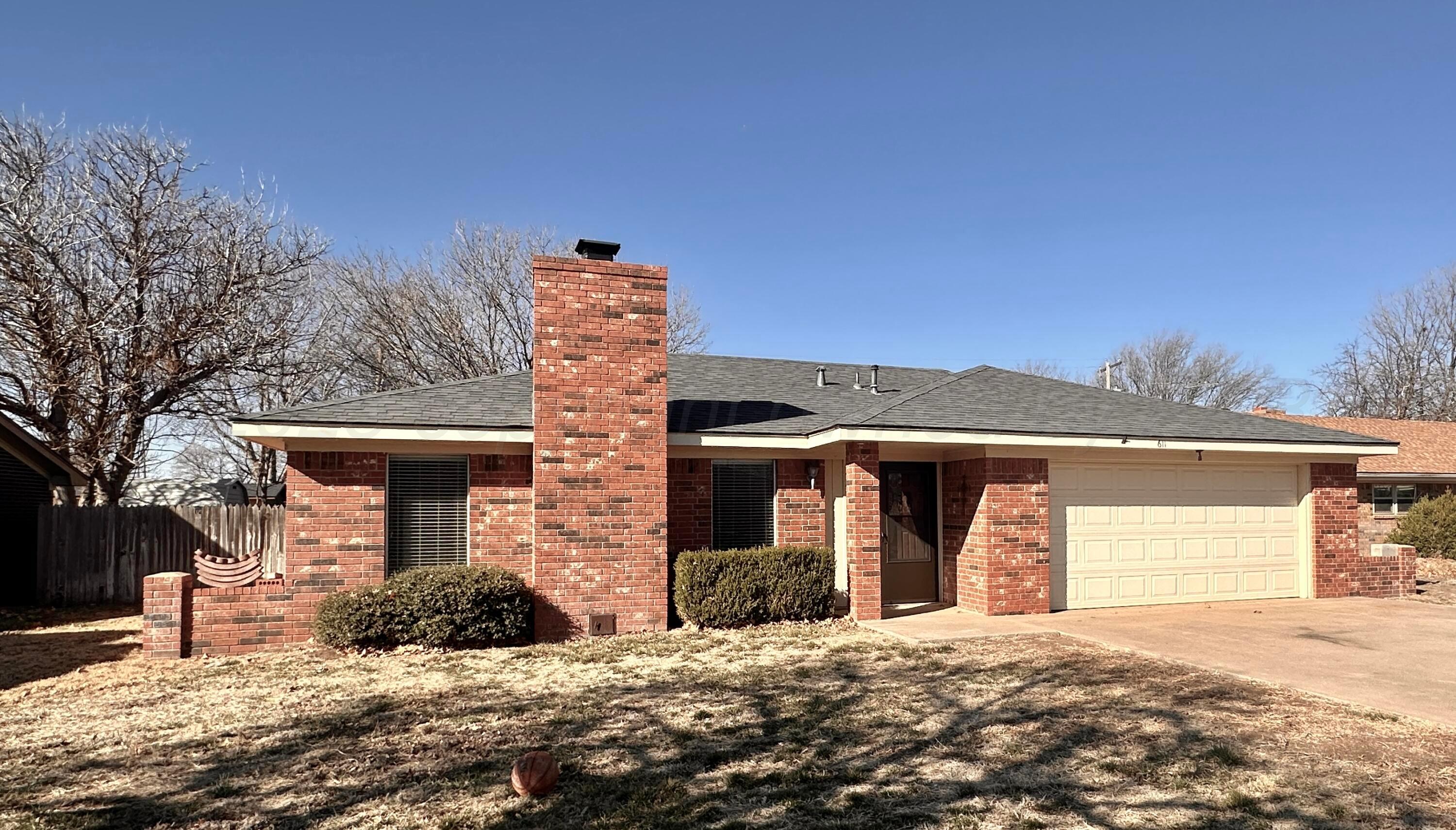 611 Forrest Drive Property Photo 1