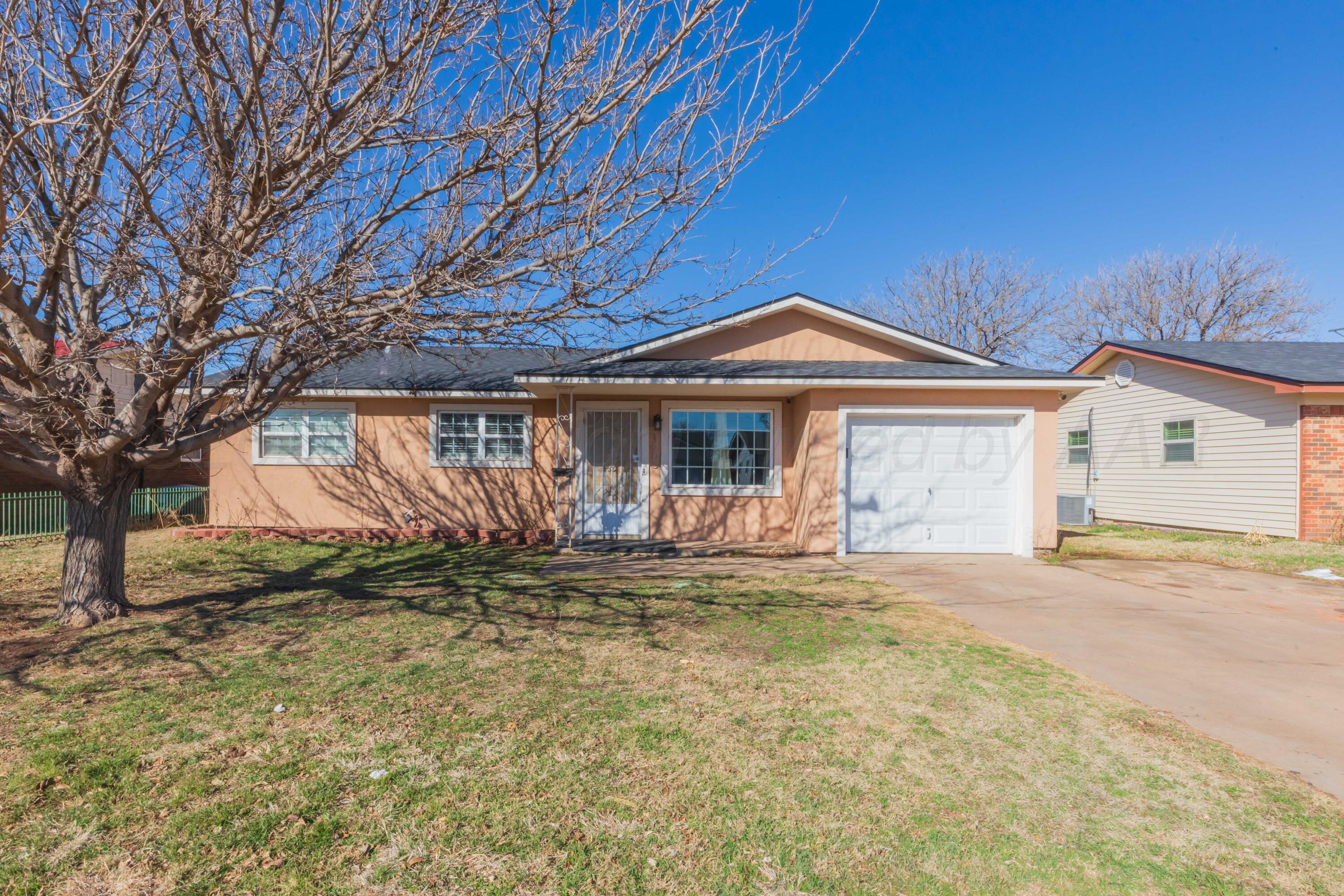1605 Dahlia Street Property Photo