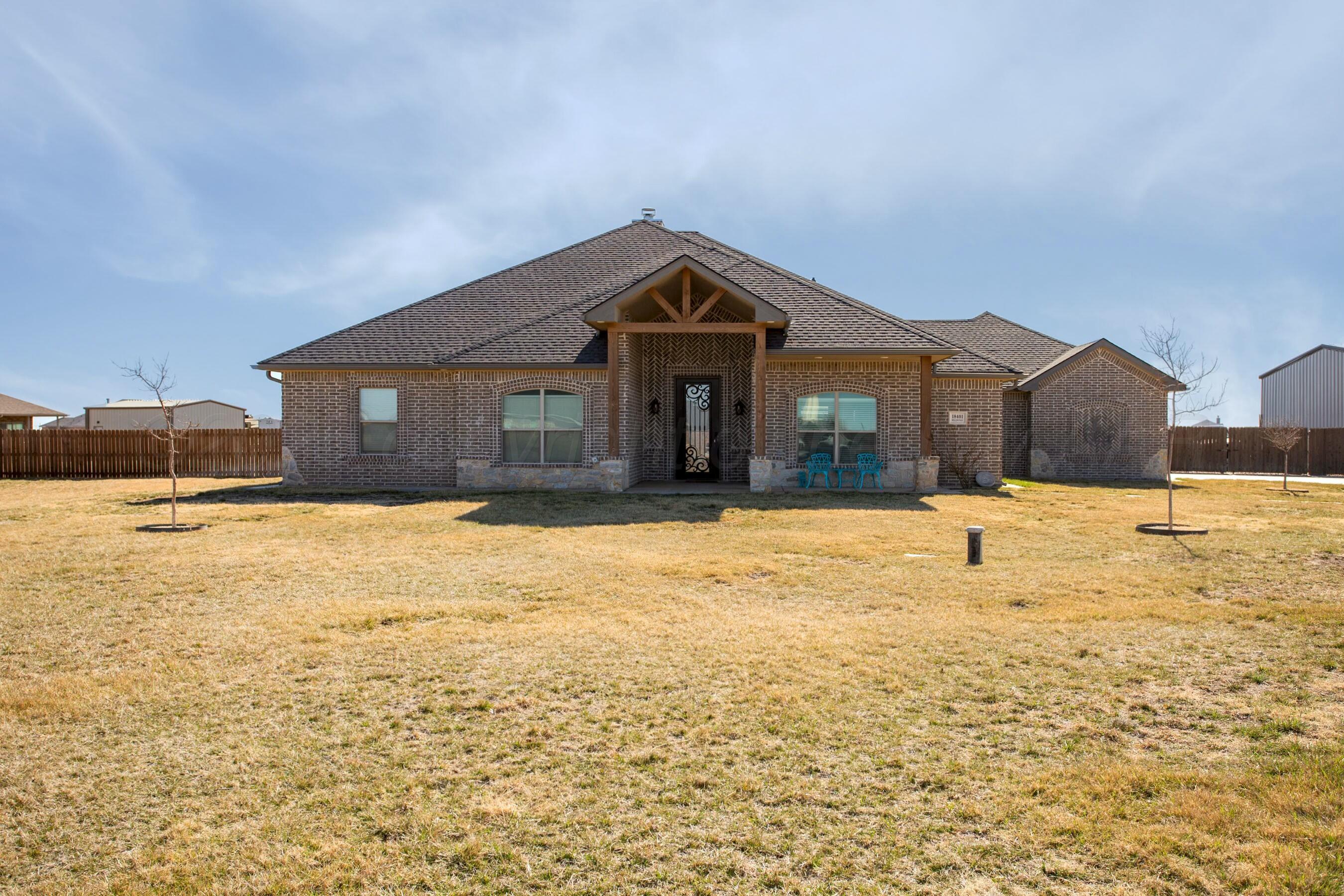 18401 Willow Way Road Property Photo