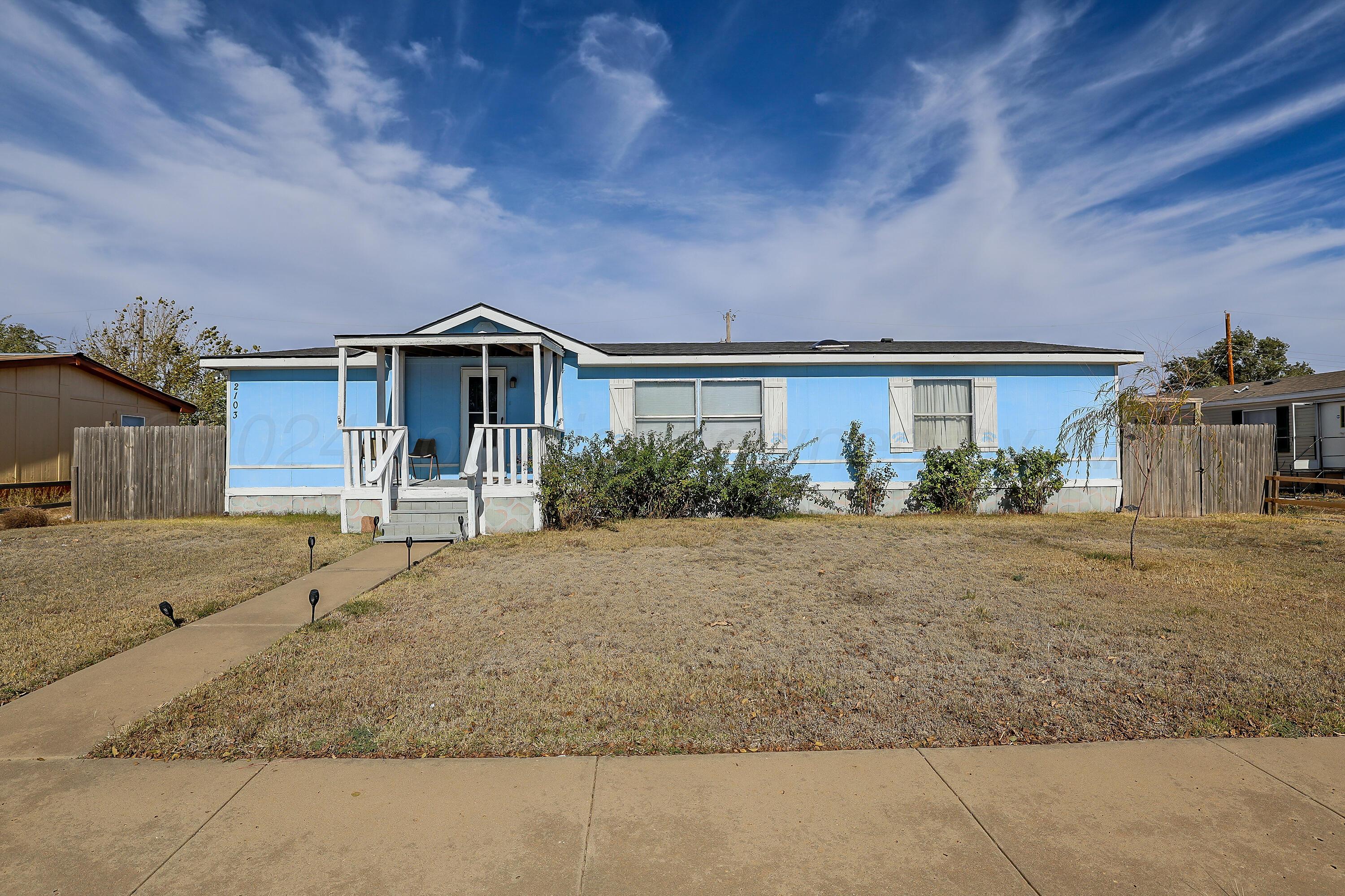 2103 Country Lane Property Photo
