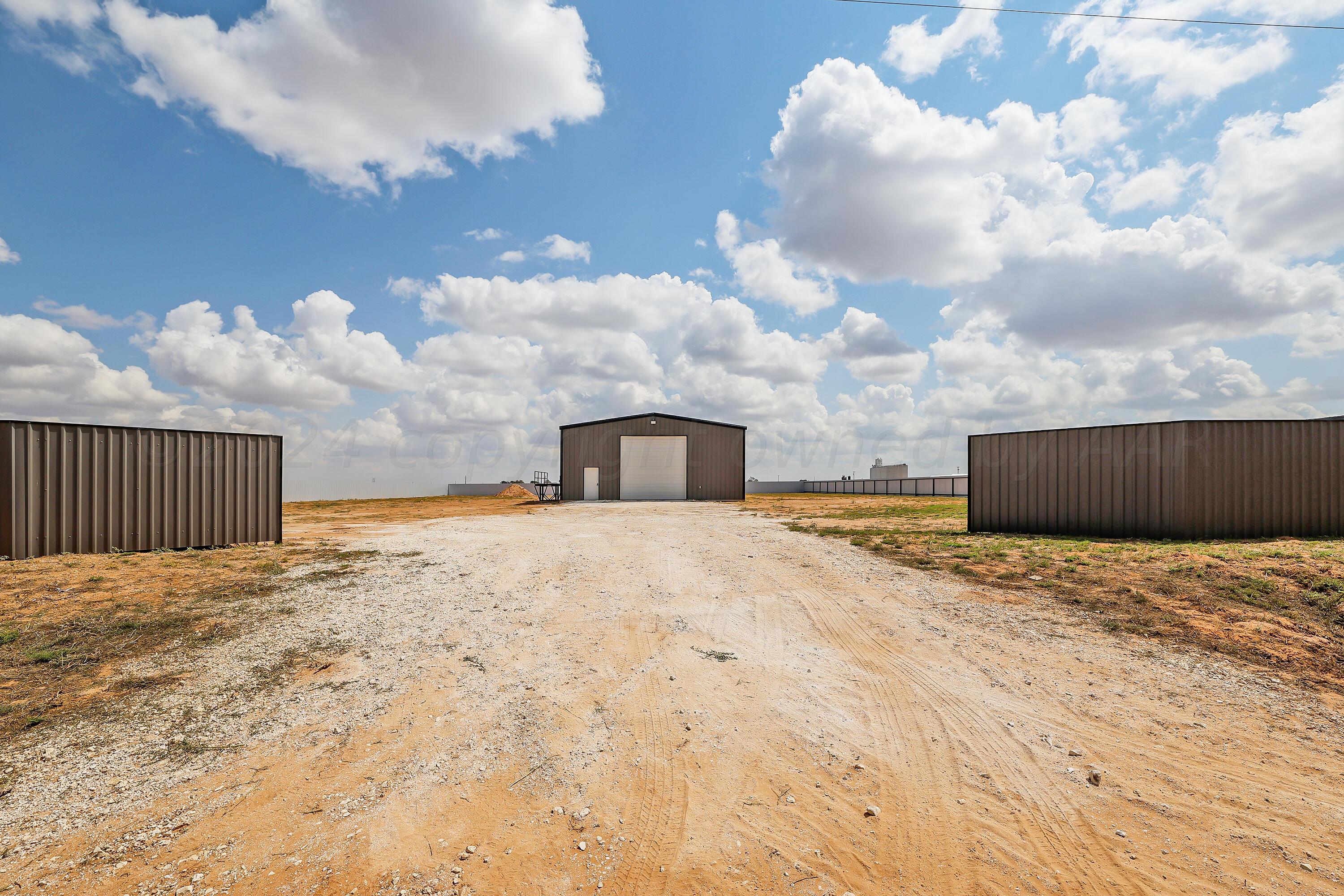 718 State Line Road Property Photo