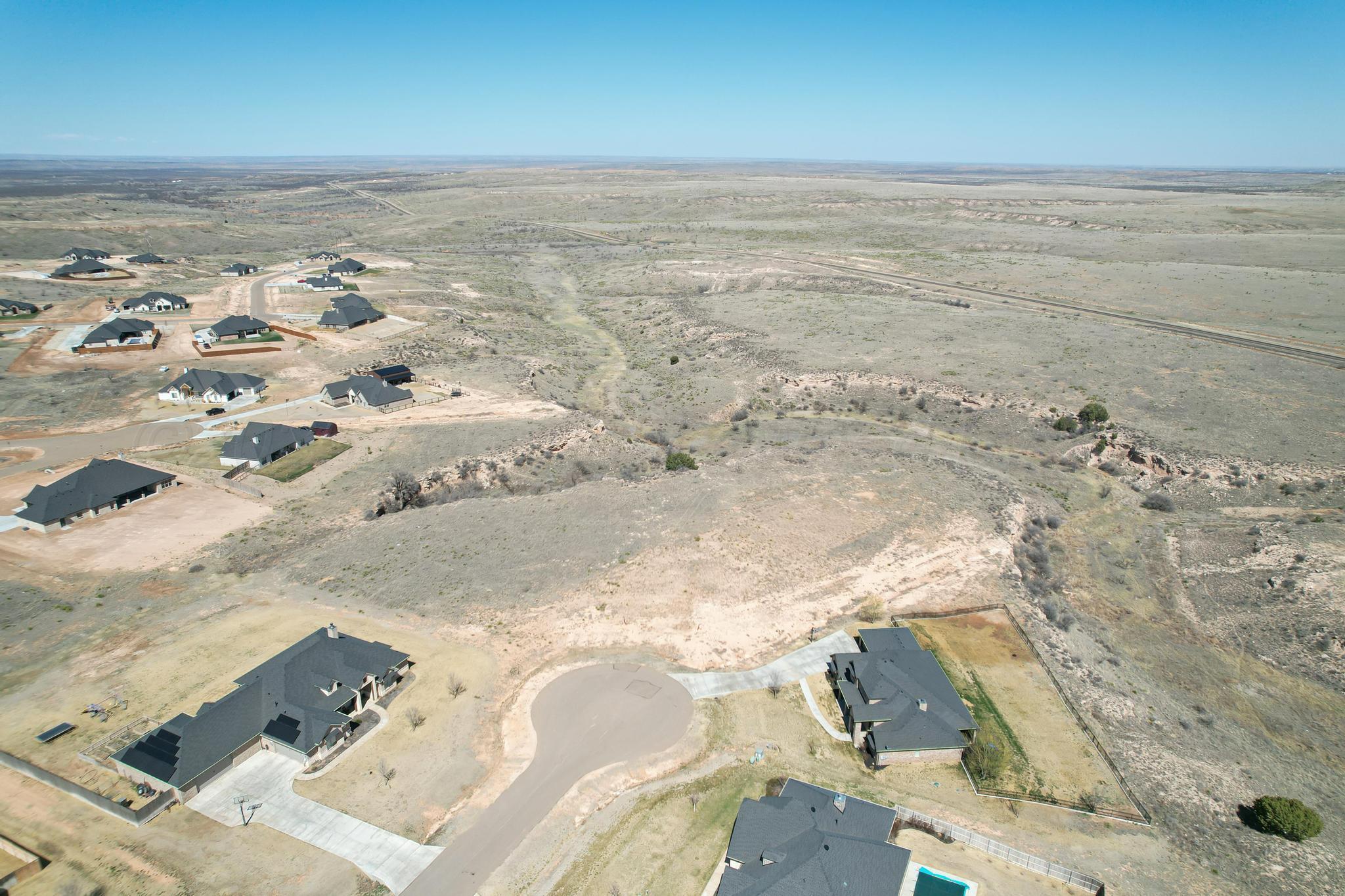 19300 Sisters Way Property Photo 4