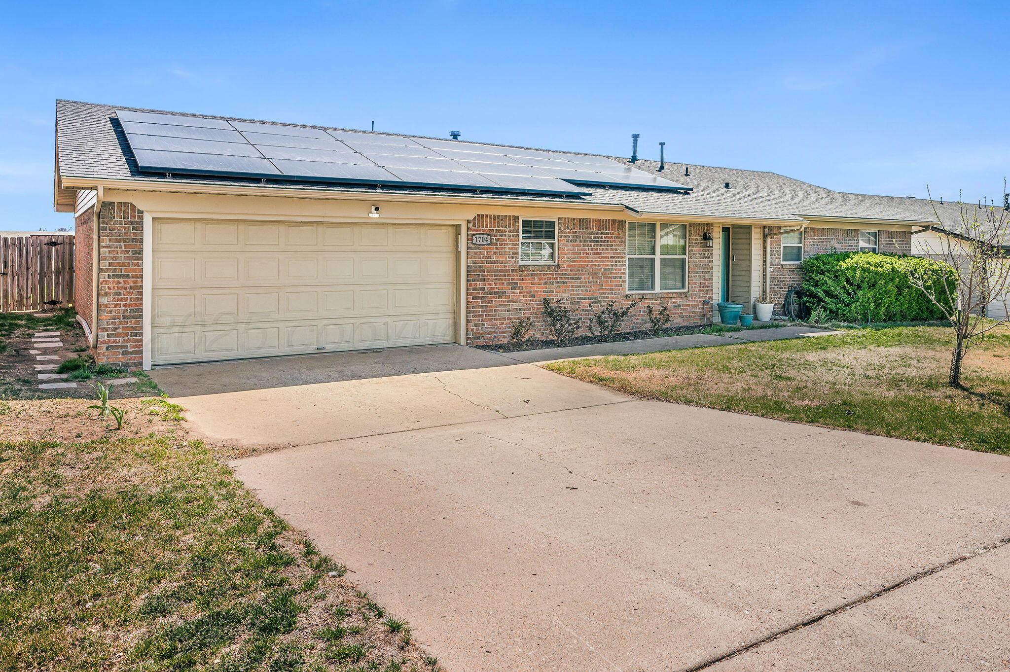 1704 Holly Lane Property Photo