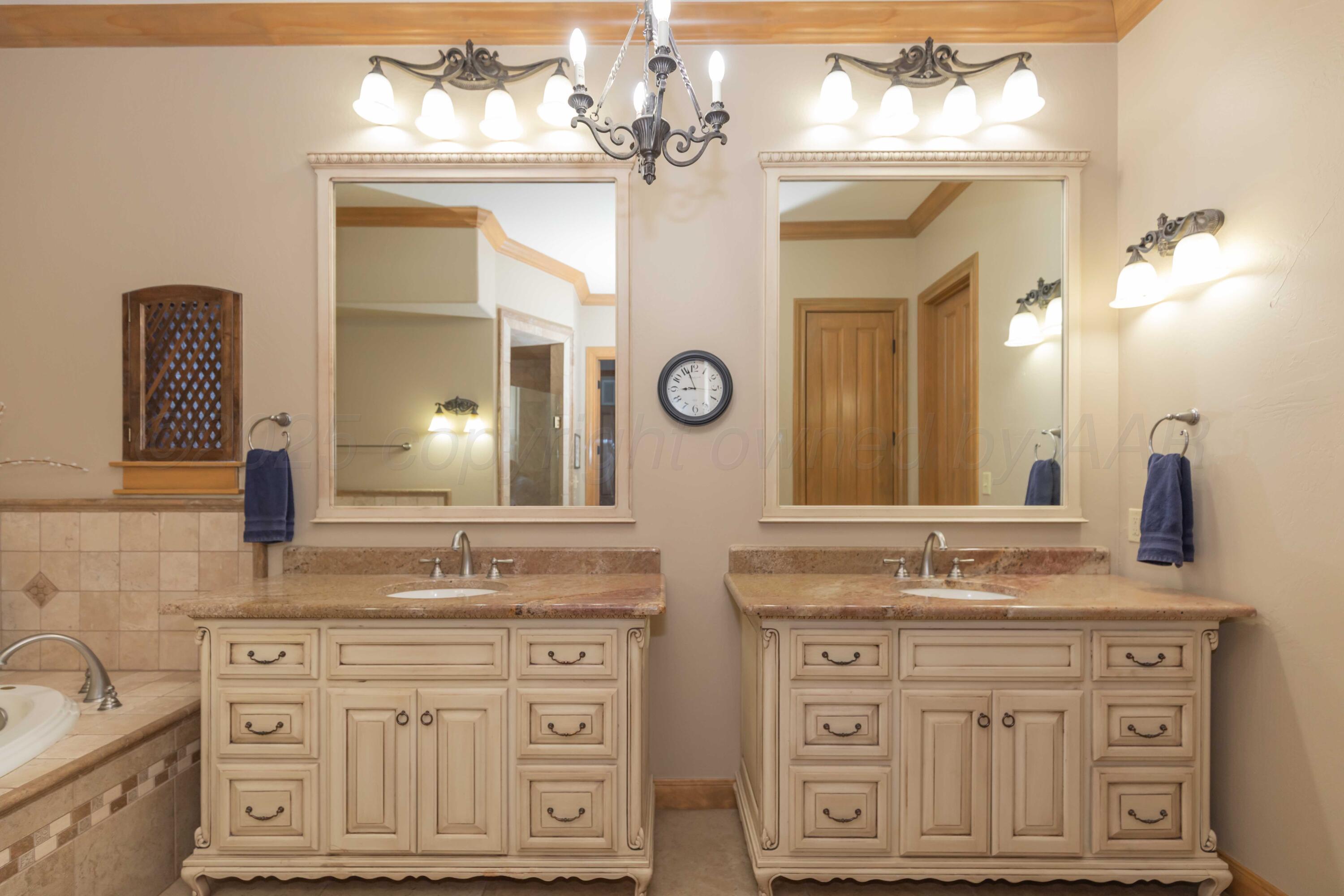 7908 Continental Parkway Property Photo 27