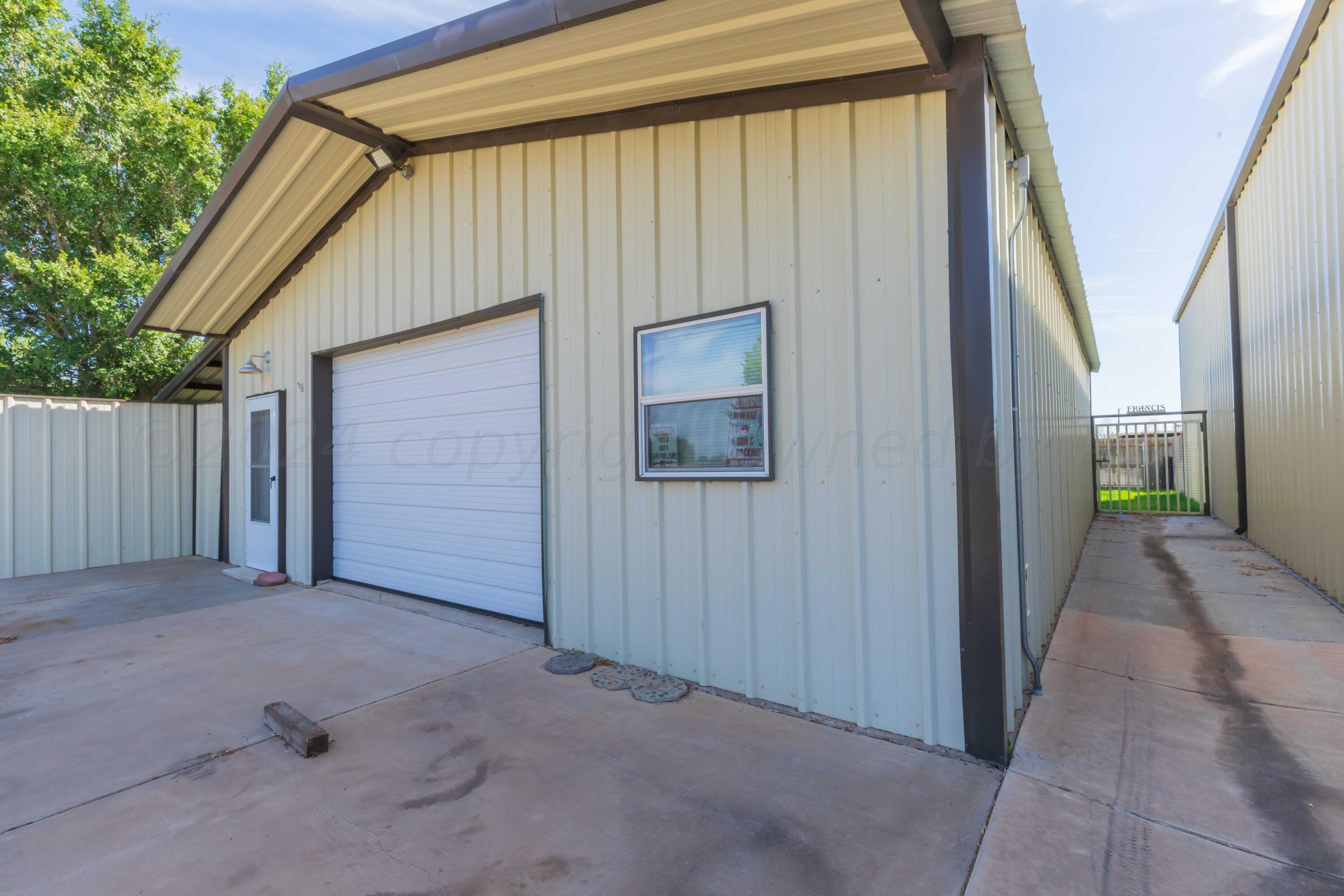 17451 Bobbye Lane Property Photo 3