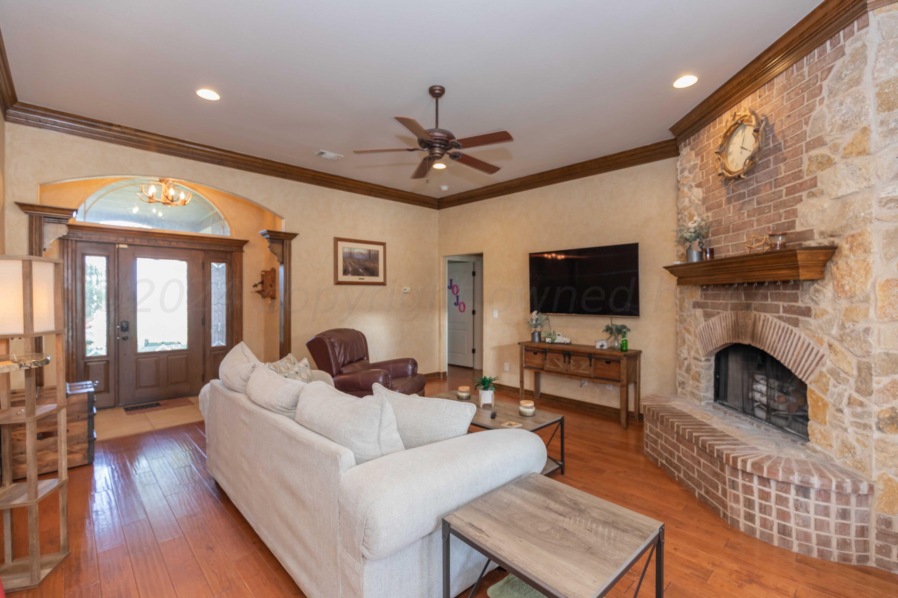 17451 Bobbye Lane Property Photo 4