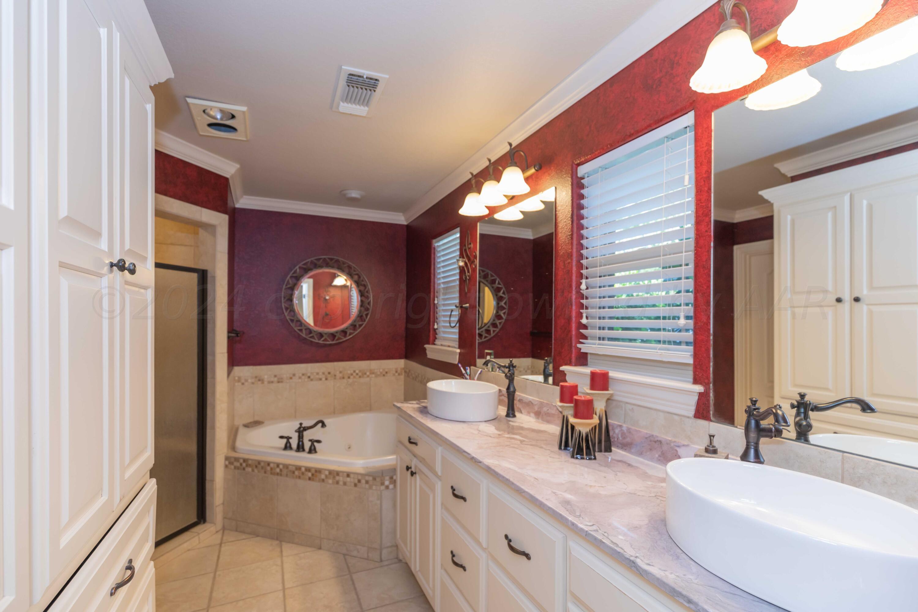 17451 Bobbye Lane Property Photo 9
