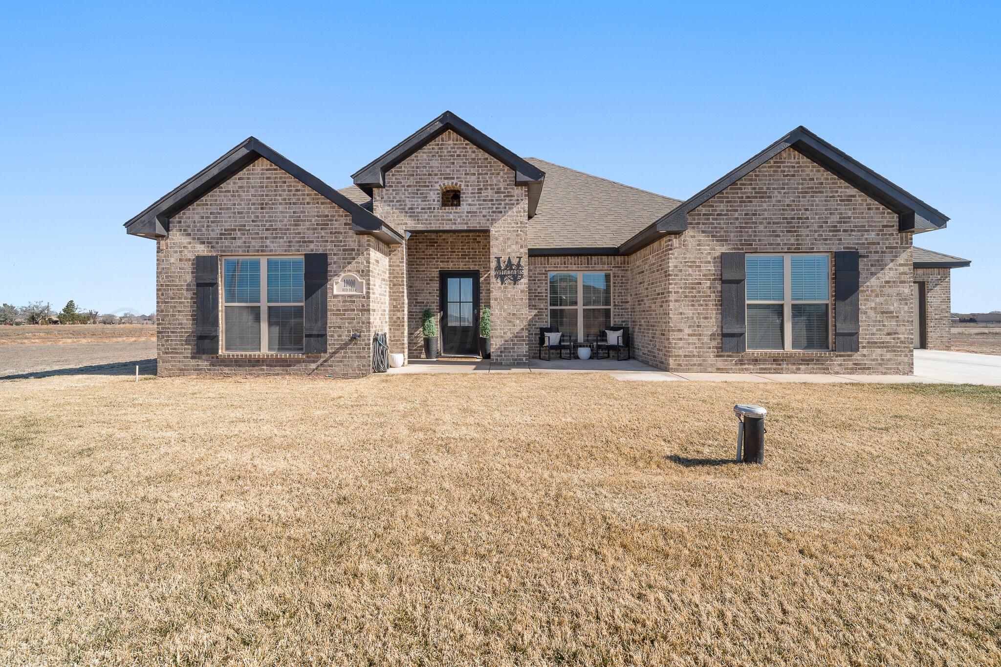 10000 Red Deer Drive Property Photo