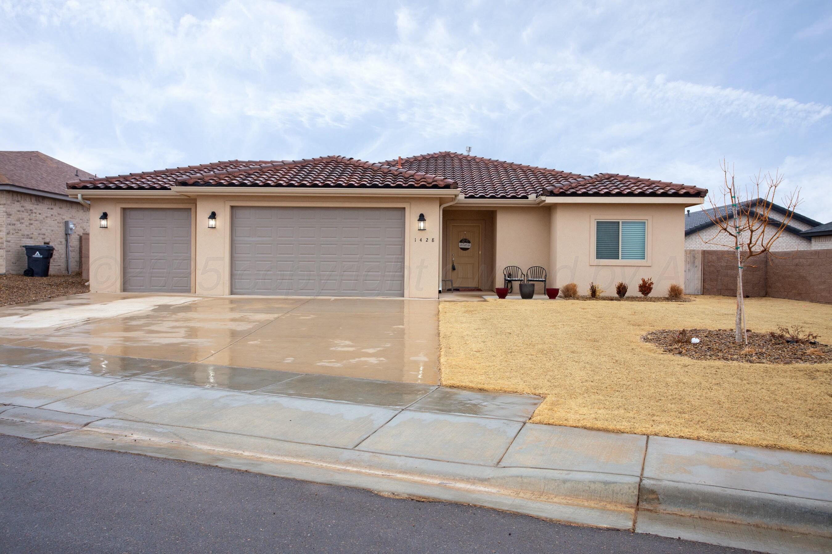 1428 Champagne Boulevard Property Photo 1