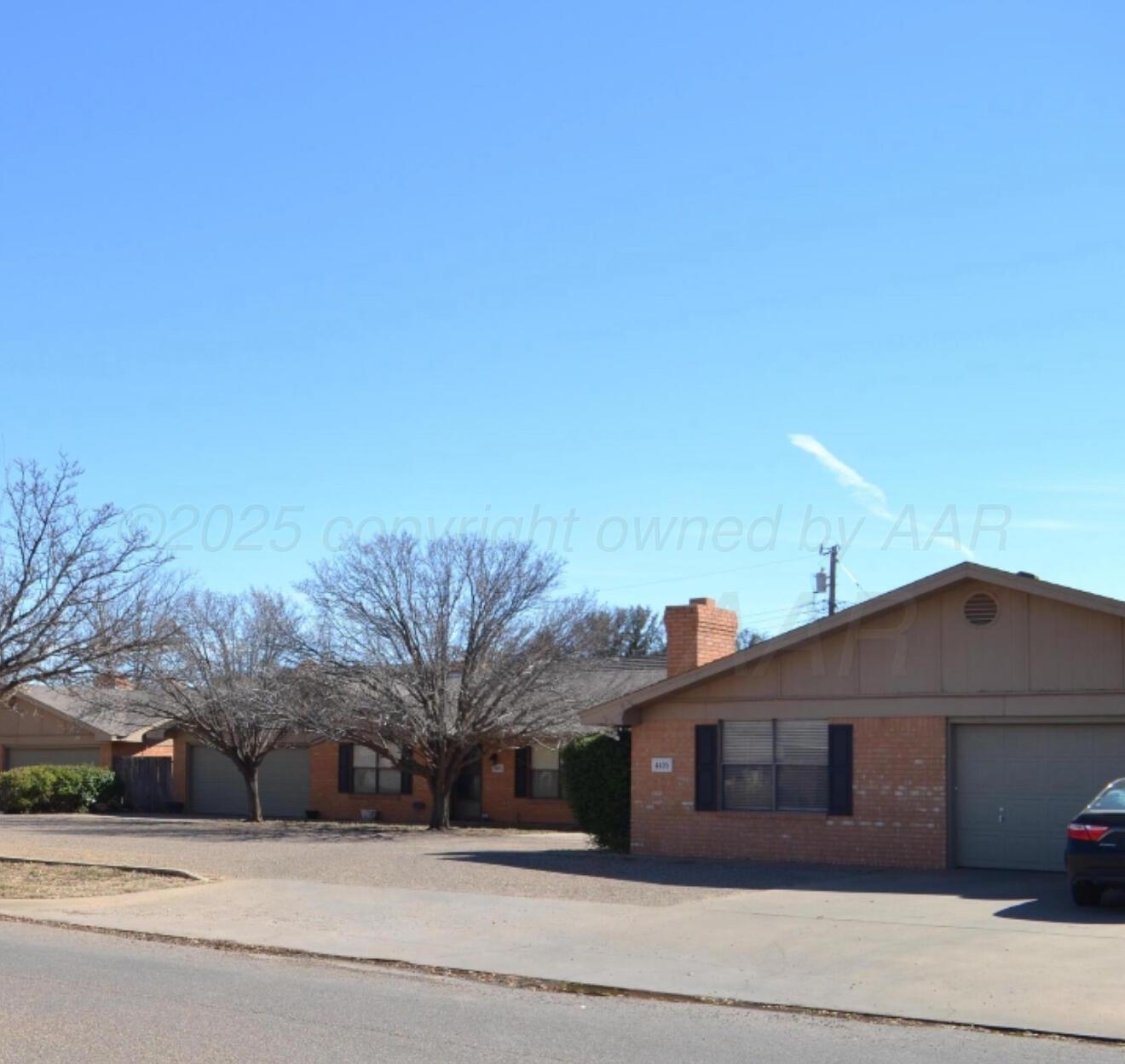 4401-4311 W 2nd Street Property Photo