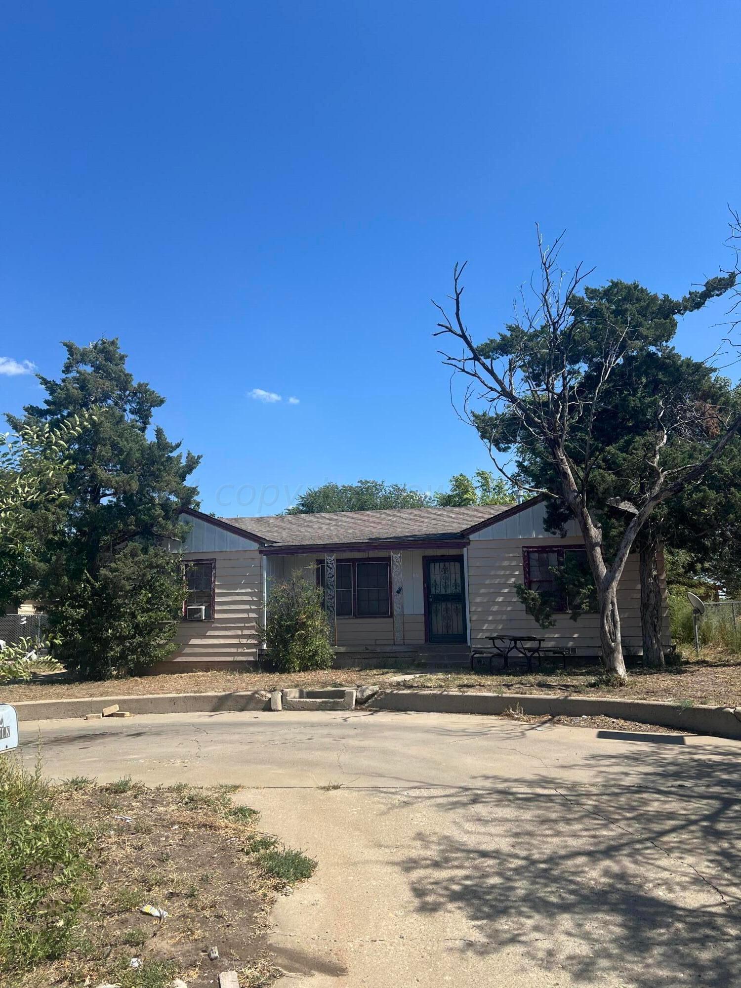 1102 N Polk Street Property Photo