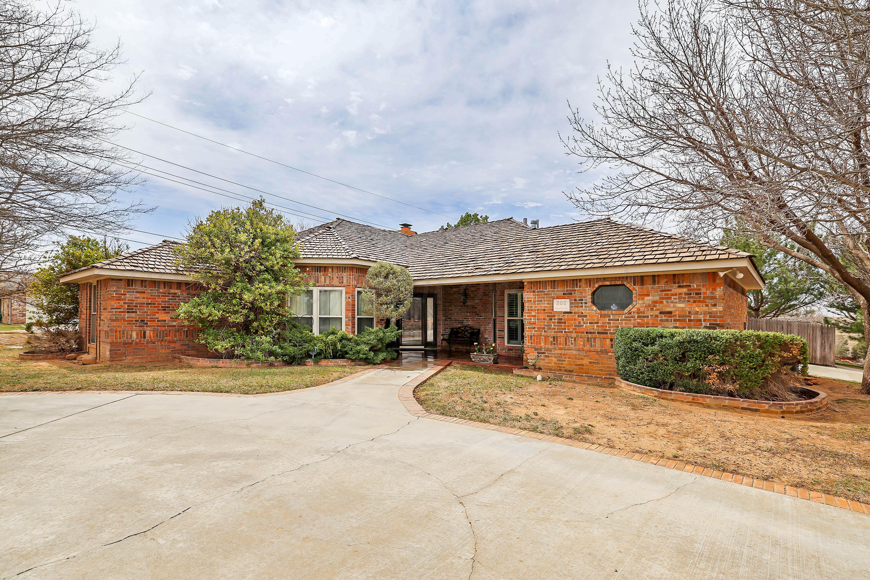 200 Canyon Crest Drive Property Photo