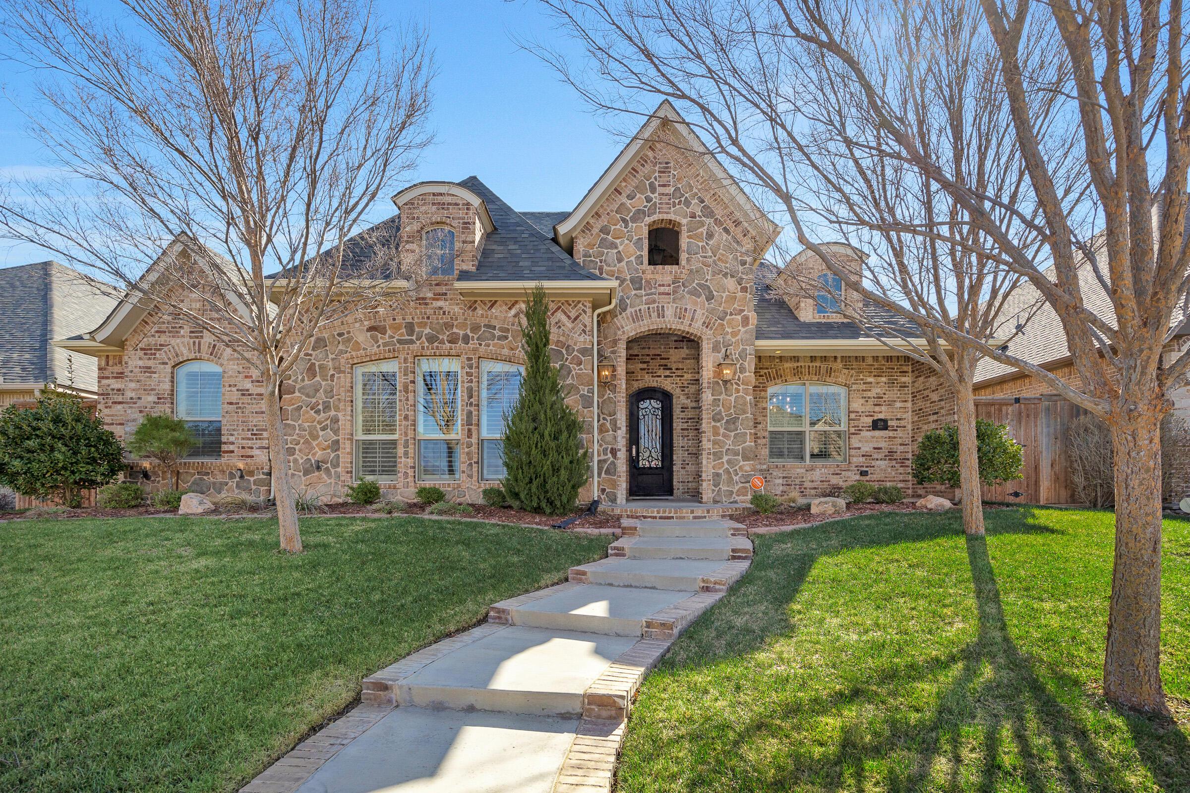 216 Banks Drive Property Photo