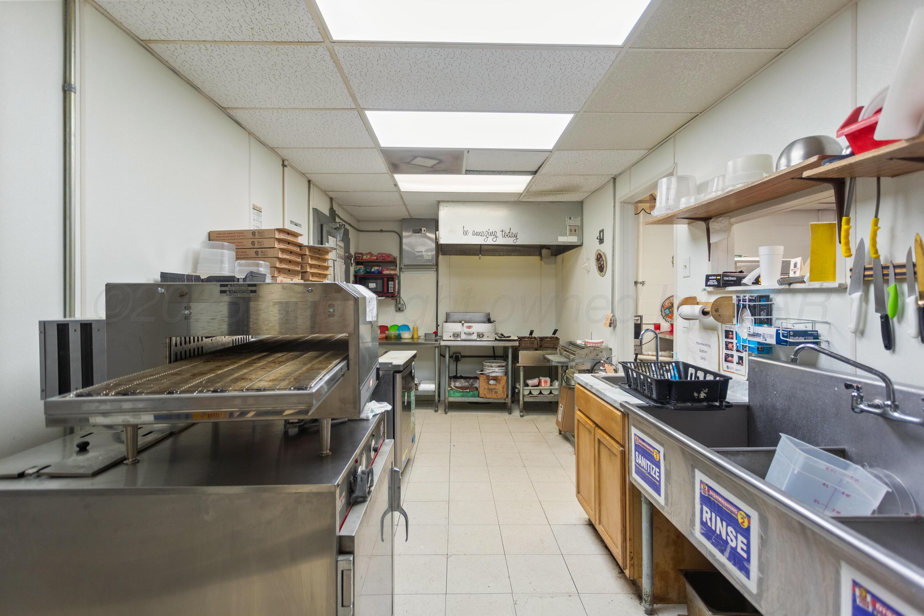 105 E Commercial Street Property Photo 24