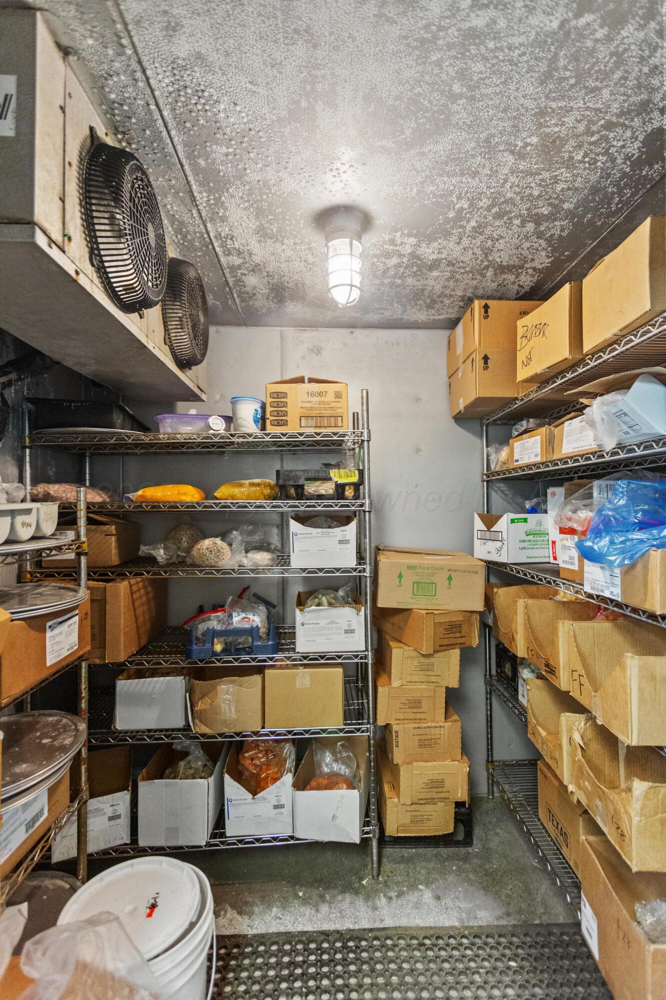105 E Commercial Street Property Photo 26