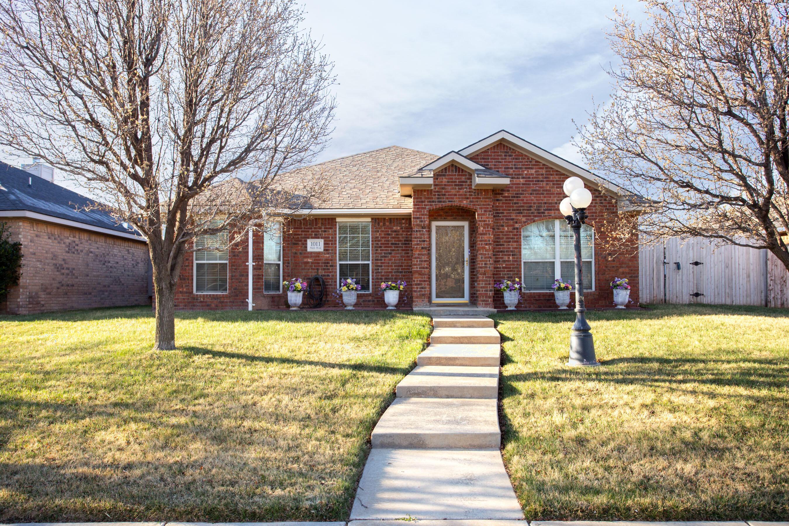 1011 Pikes Peak Drive Property Photo 1