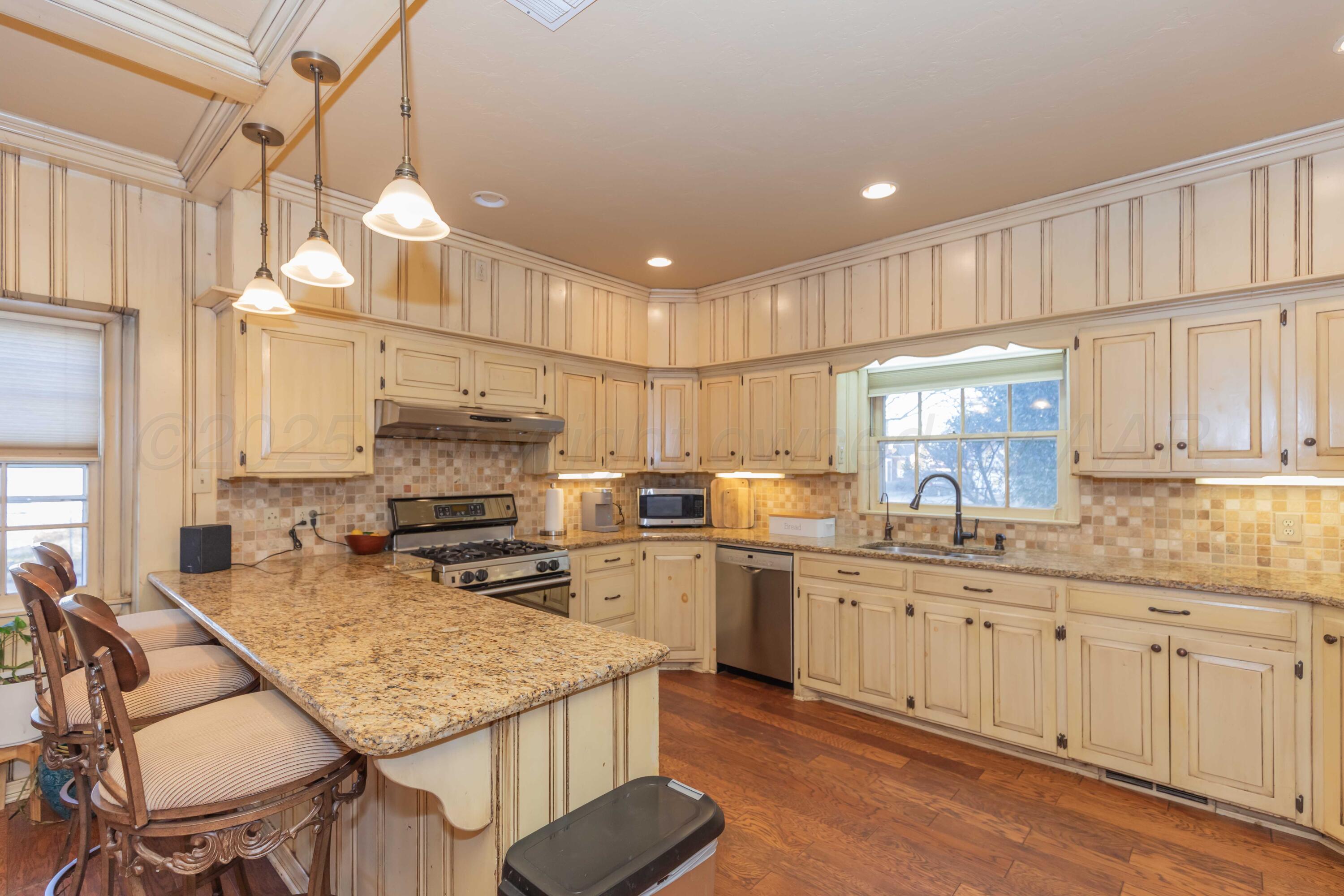 1318 Broadmoor Street Property Photo 6