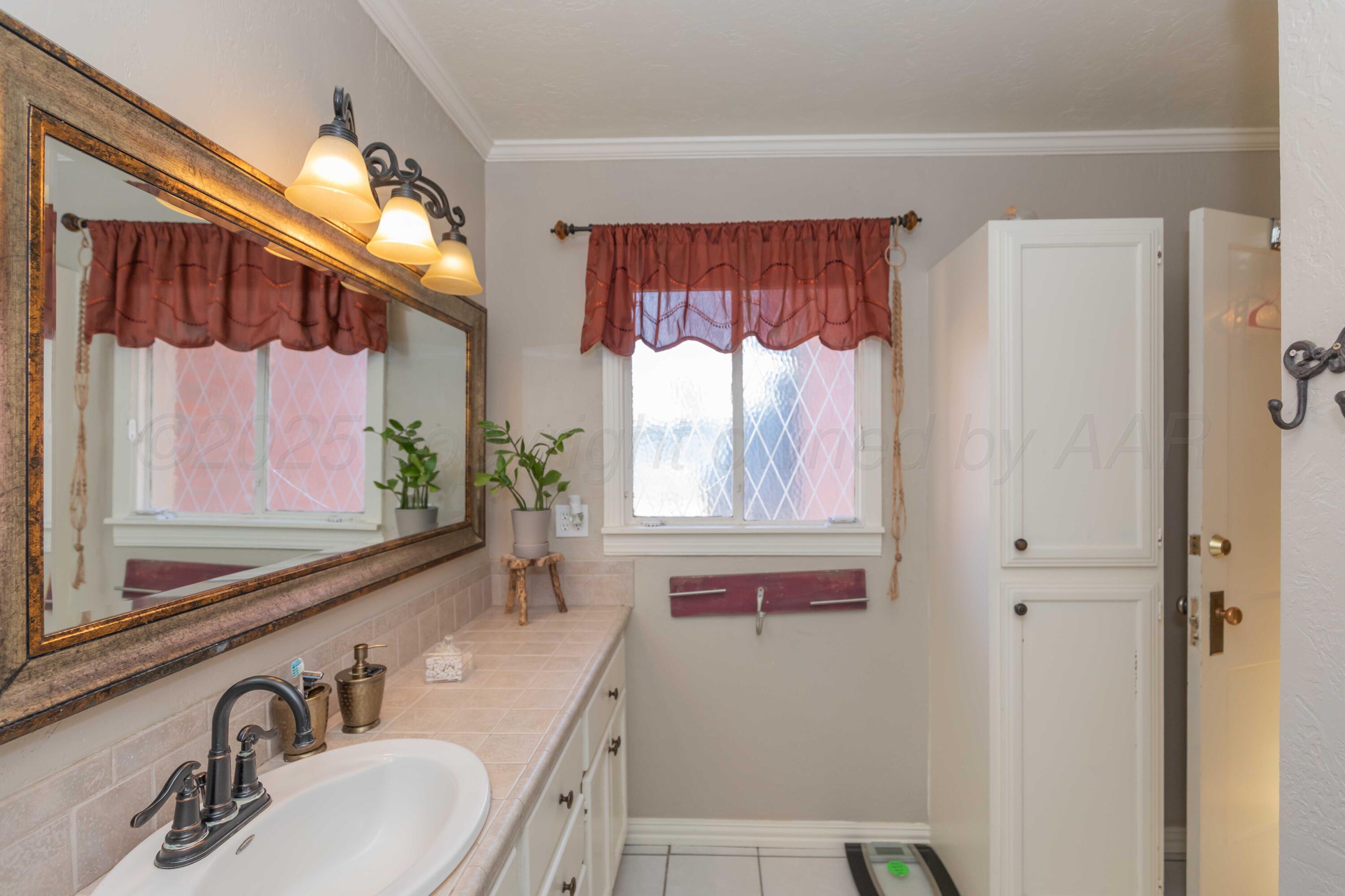 1318 Broadmoor Street Property Photo 20