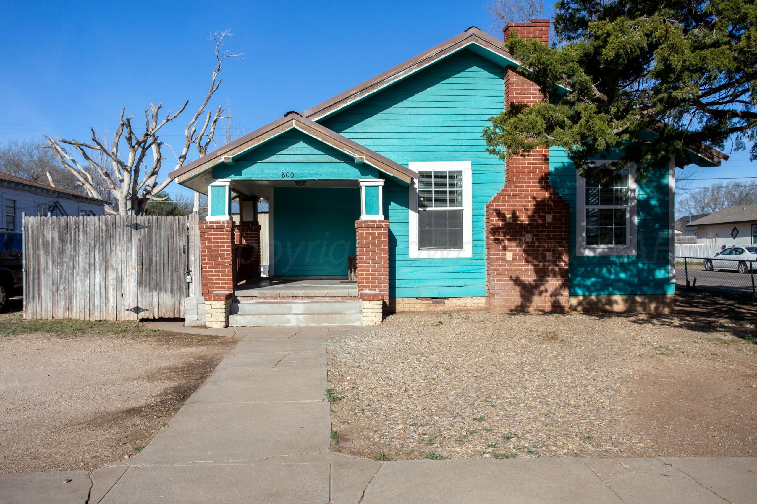 800 S Maryland Street Property Photo
