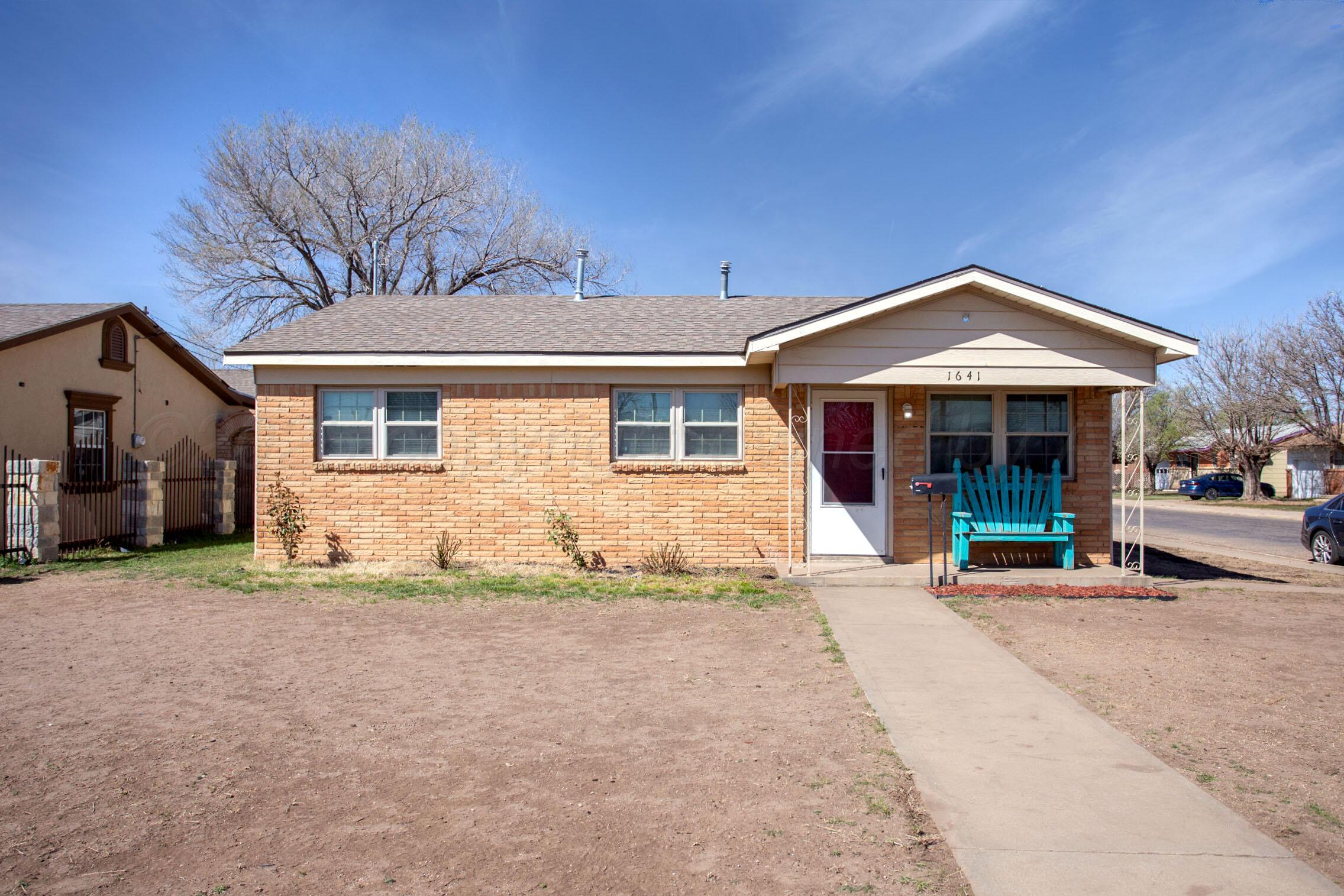 1641 N Fairfield Street Property Photo