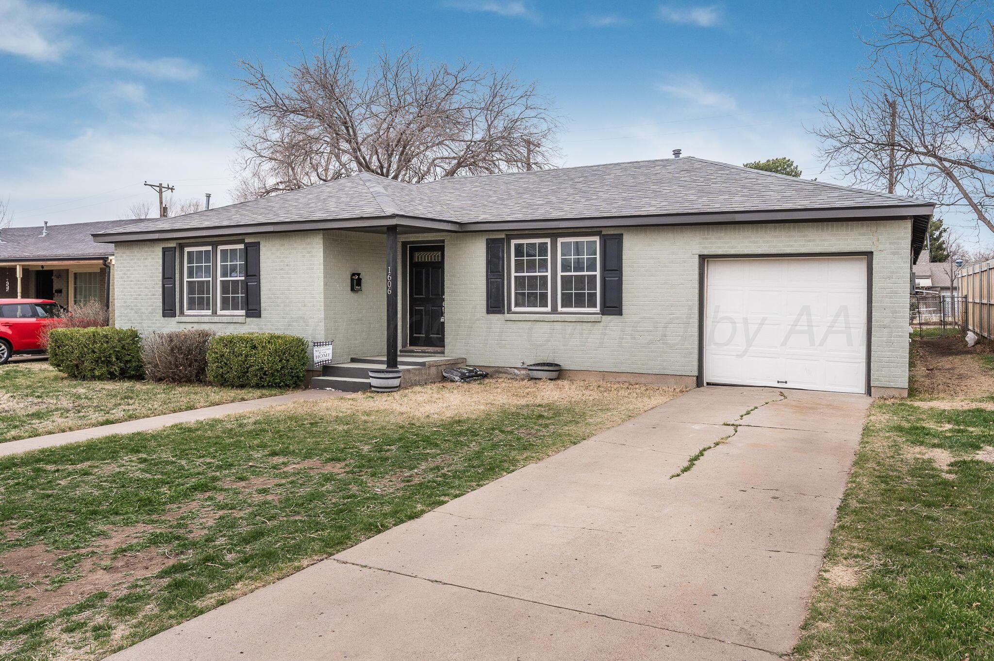 1606 Bowie Property Photo