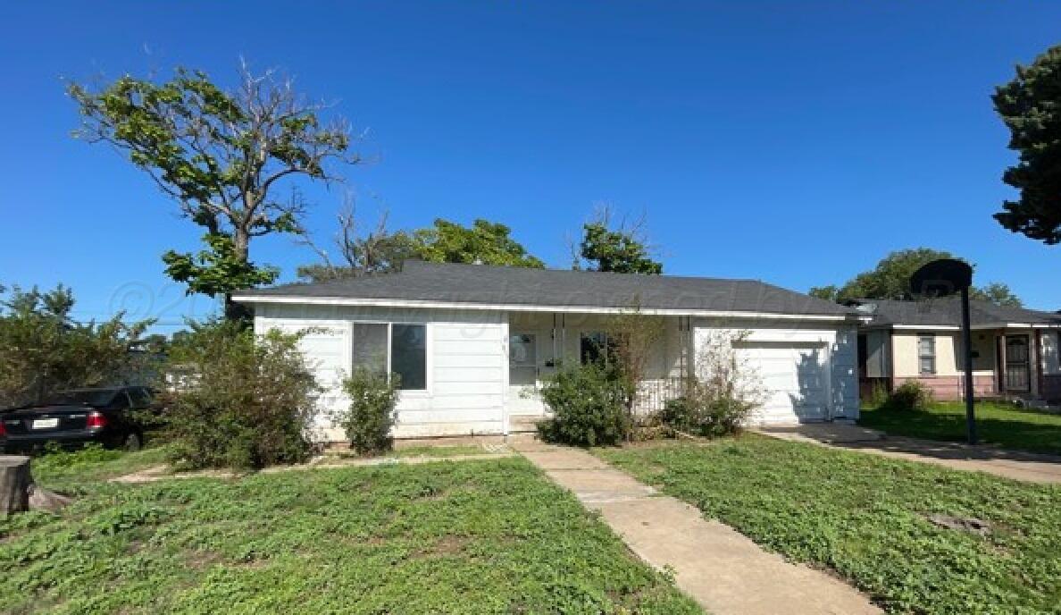 917 Dahlia Street Property Photo 1