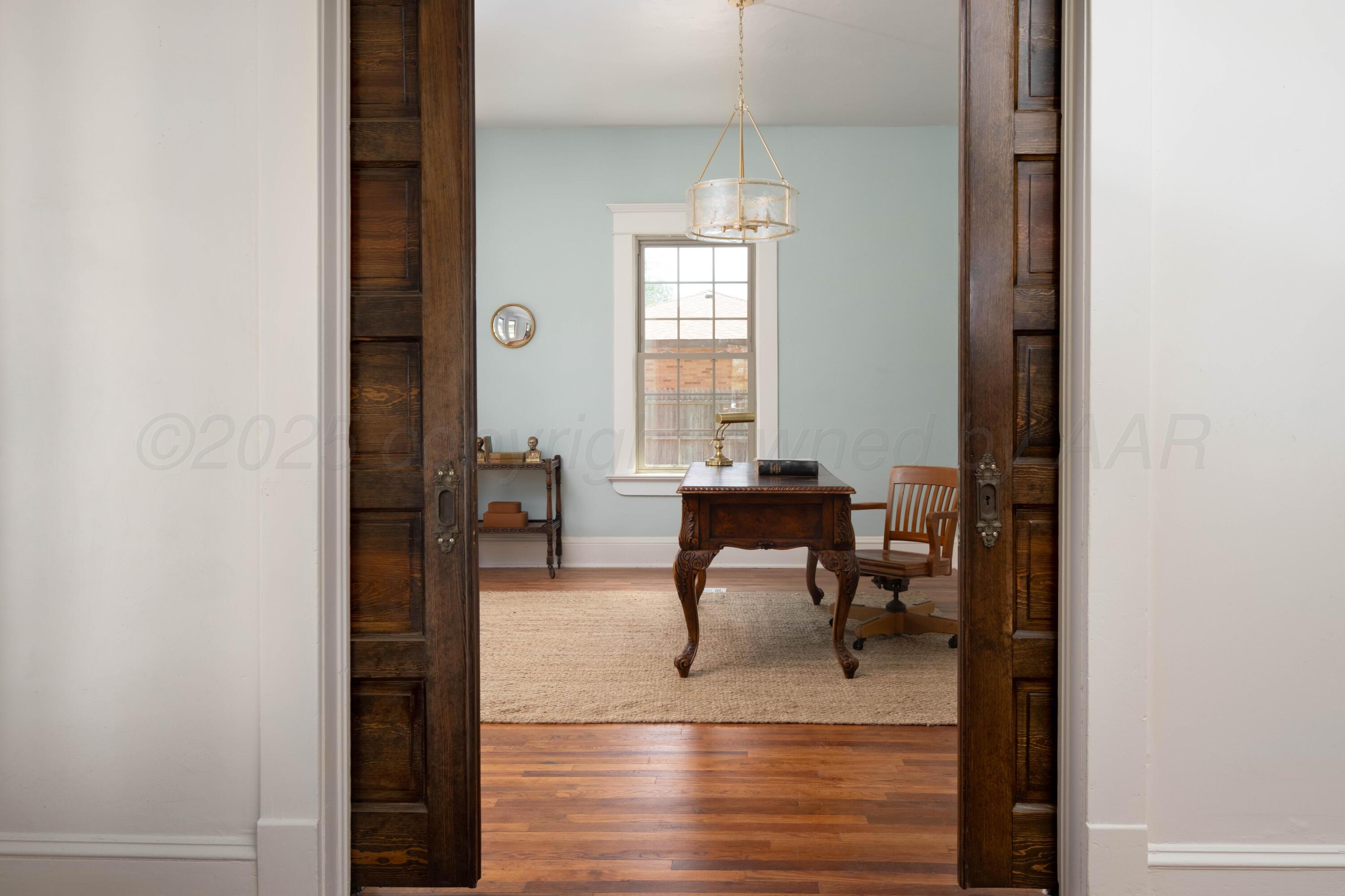 1111 Charles Avenue Property Photo 11