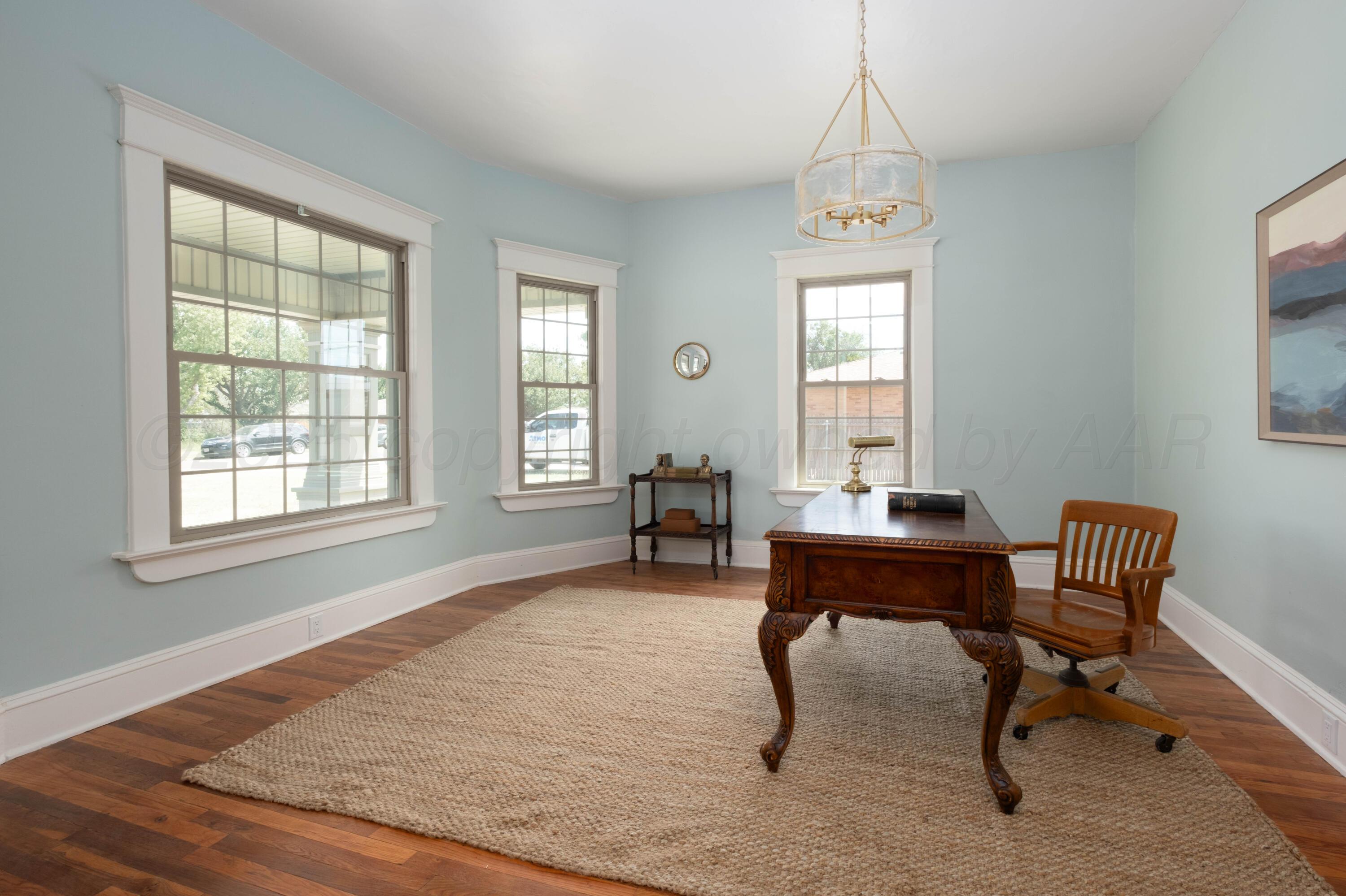1111 Charles Avenue Property Photo 13
