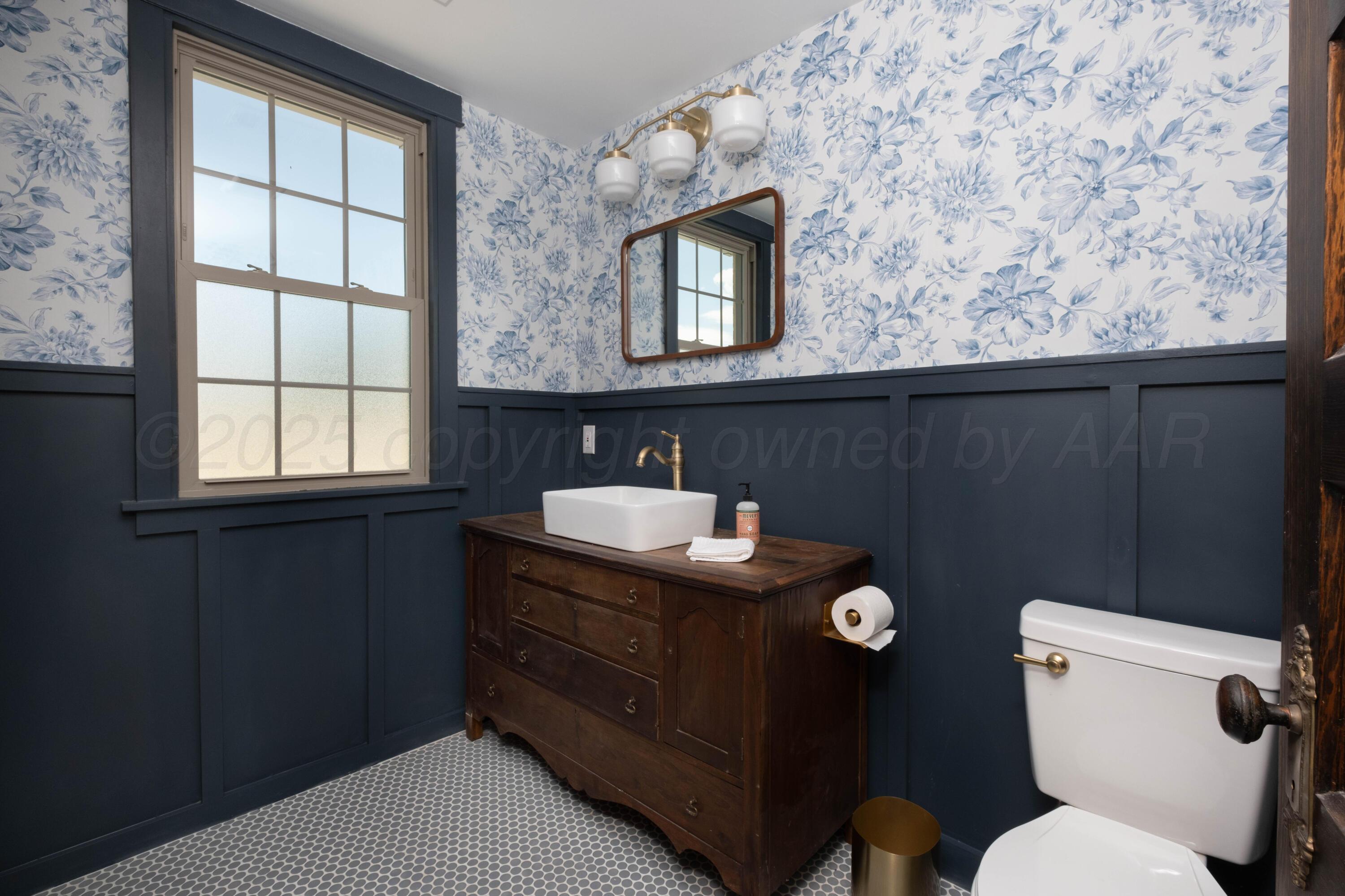 1111 Charles Avenue Property Photo 16