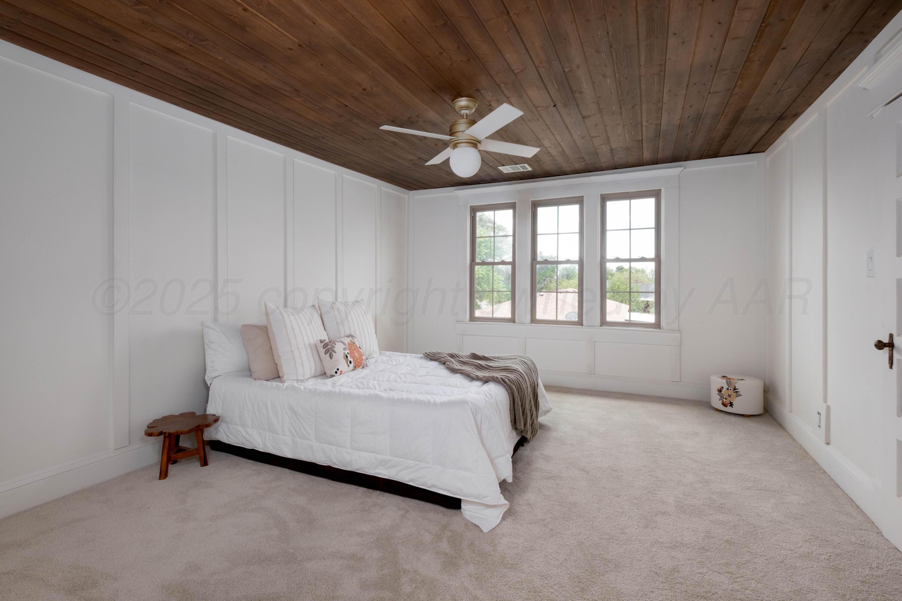 1111 Charles Avenue Property Photo 46
