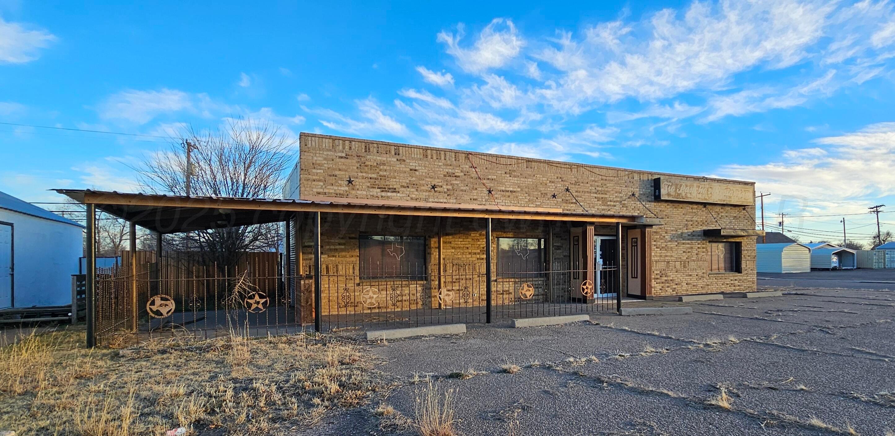 309 W Broadway Street Property Photo
