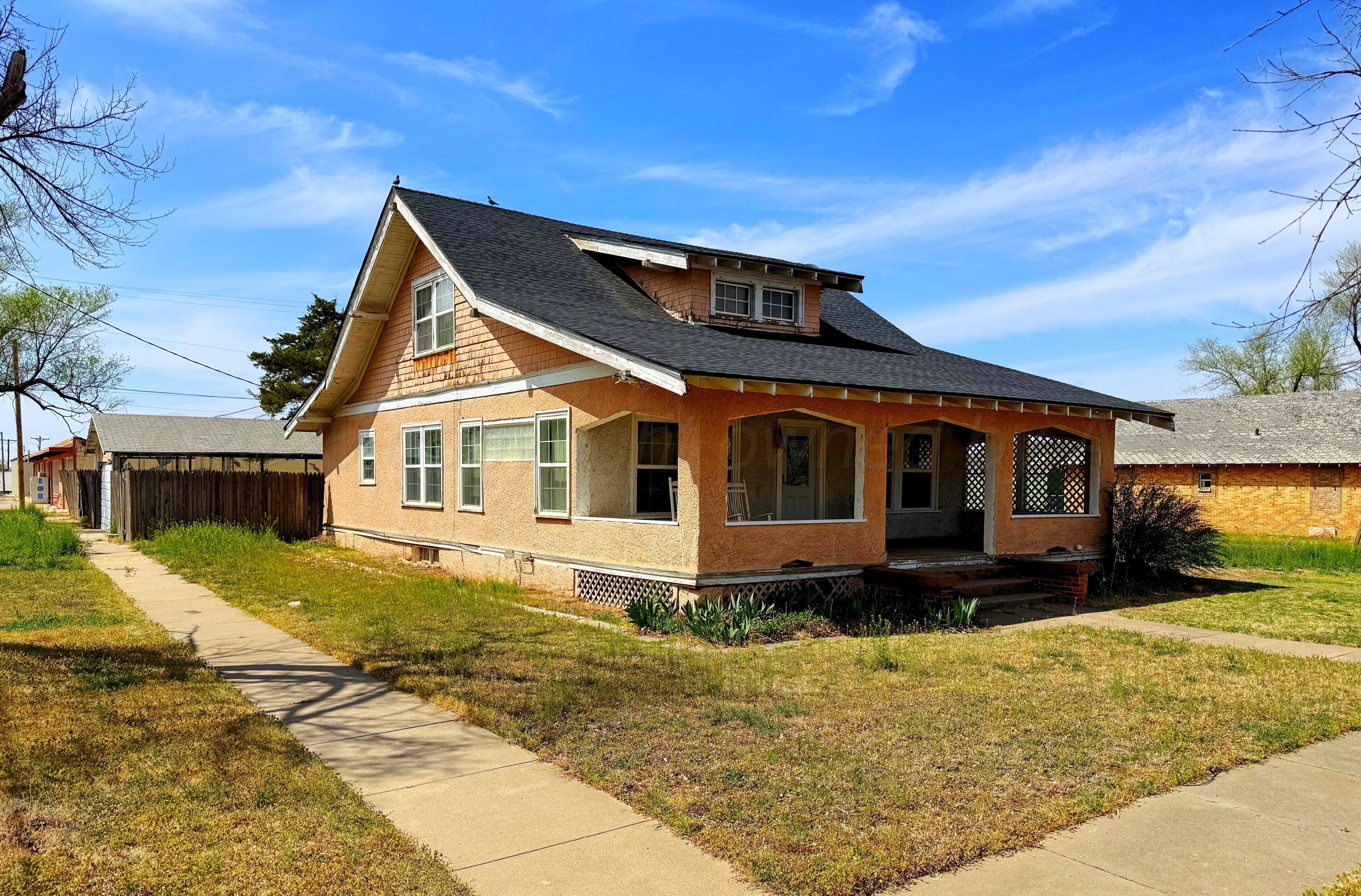 222 S Baylor Street Property Photo
