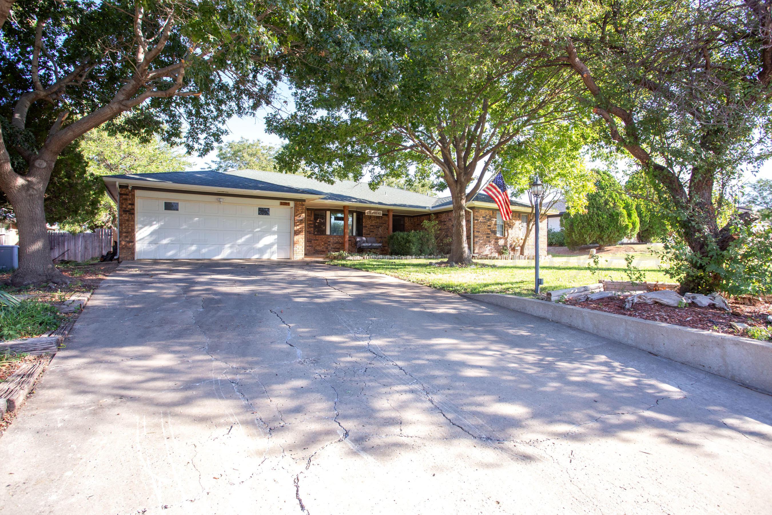1011 Melody Lane Property Photo 1