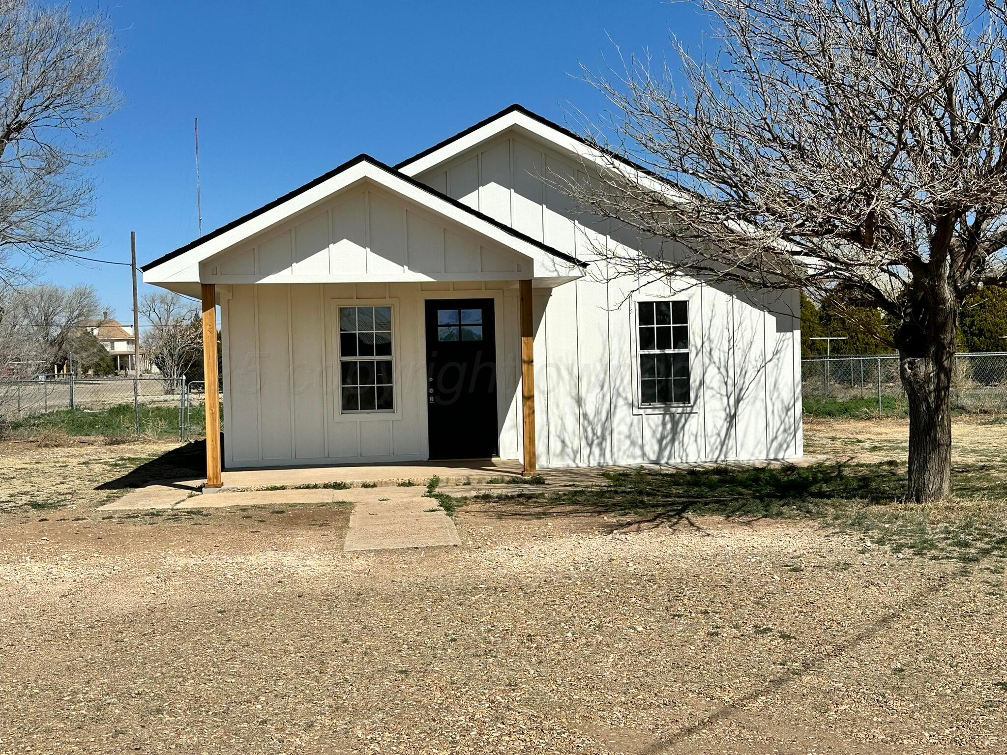 1106 Coke Street Property Photo 1