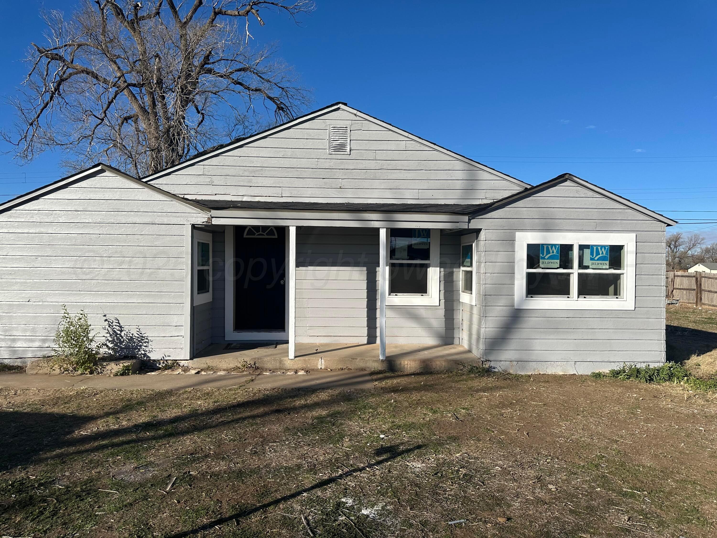 1229 N Woodland Street Property Photo