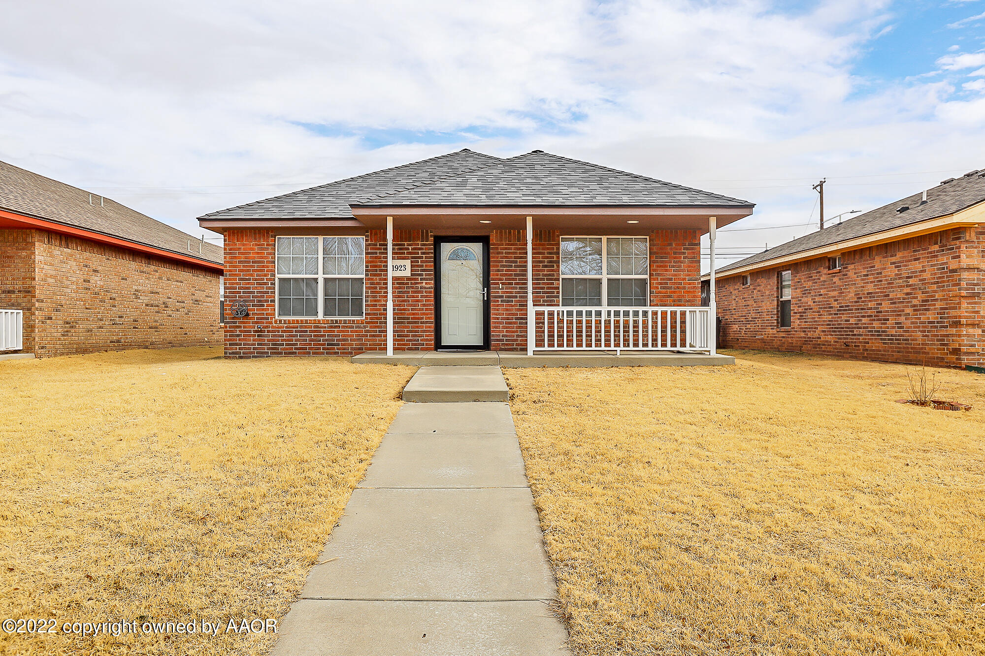 1923 S Fairfield Street Property Photo