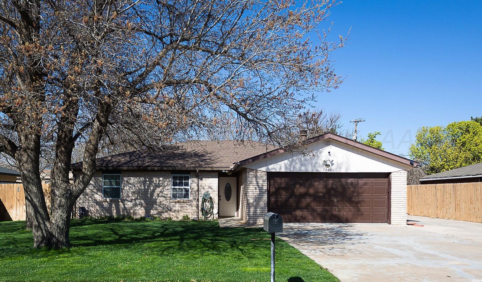 3226 S Birch Street Property Photo