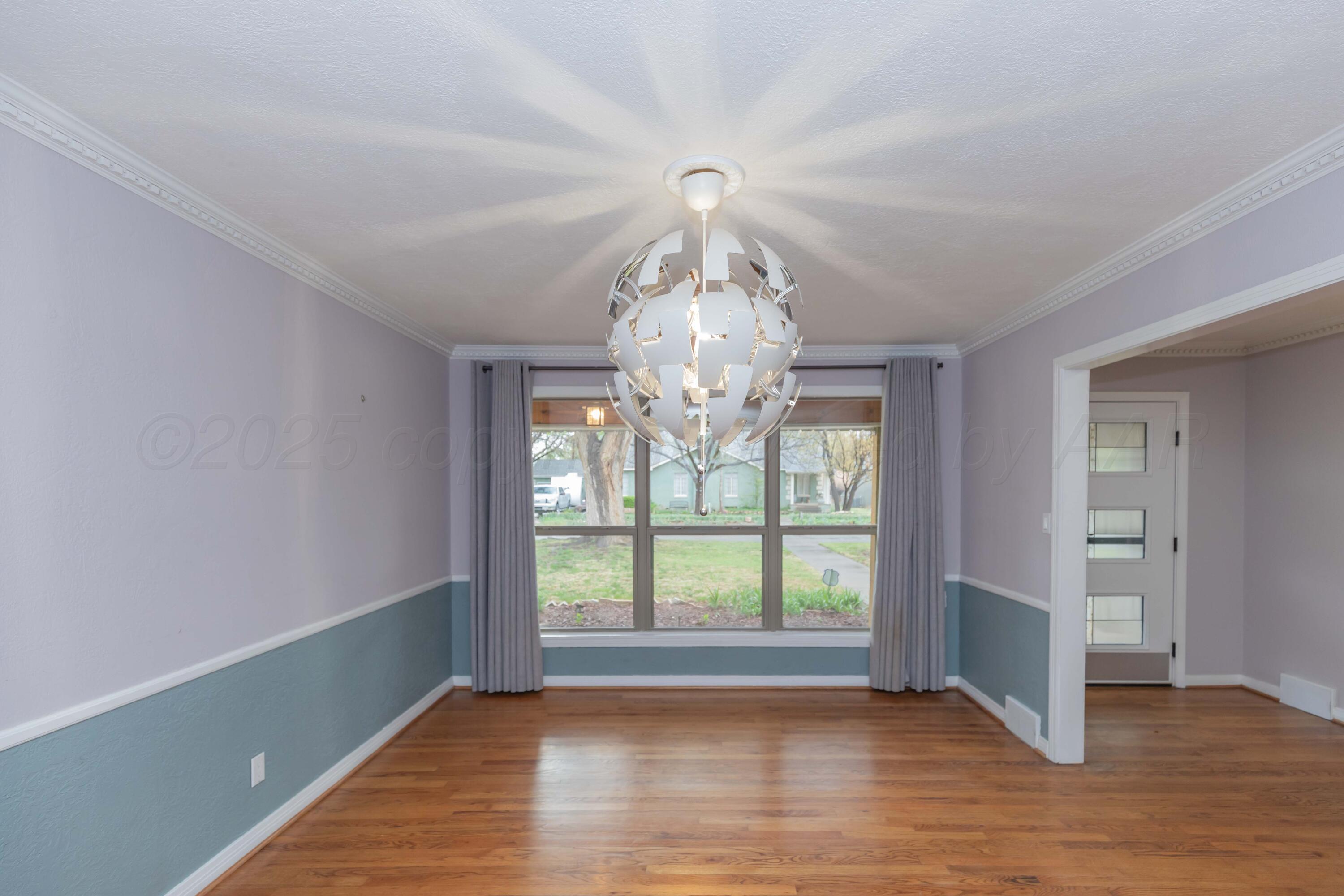 1506 Crockett Street Property Photo 8