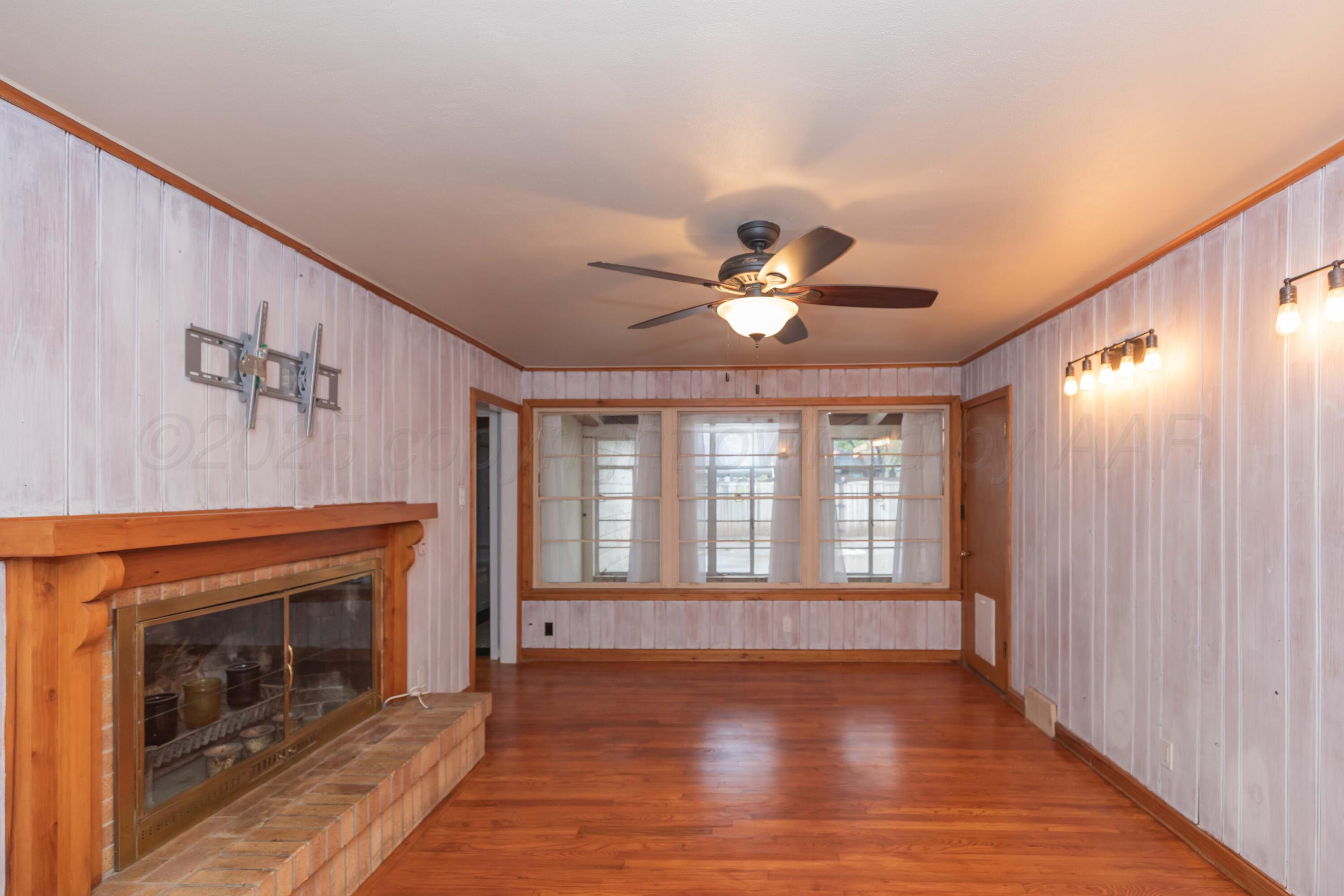 1506 Crockett Street Property Photo 20