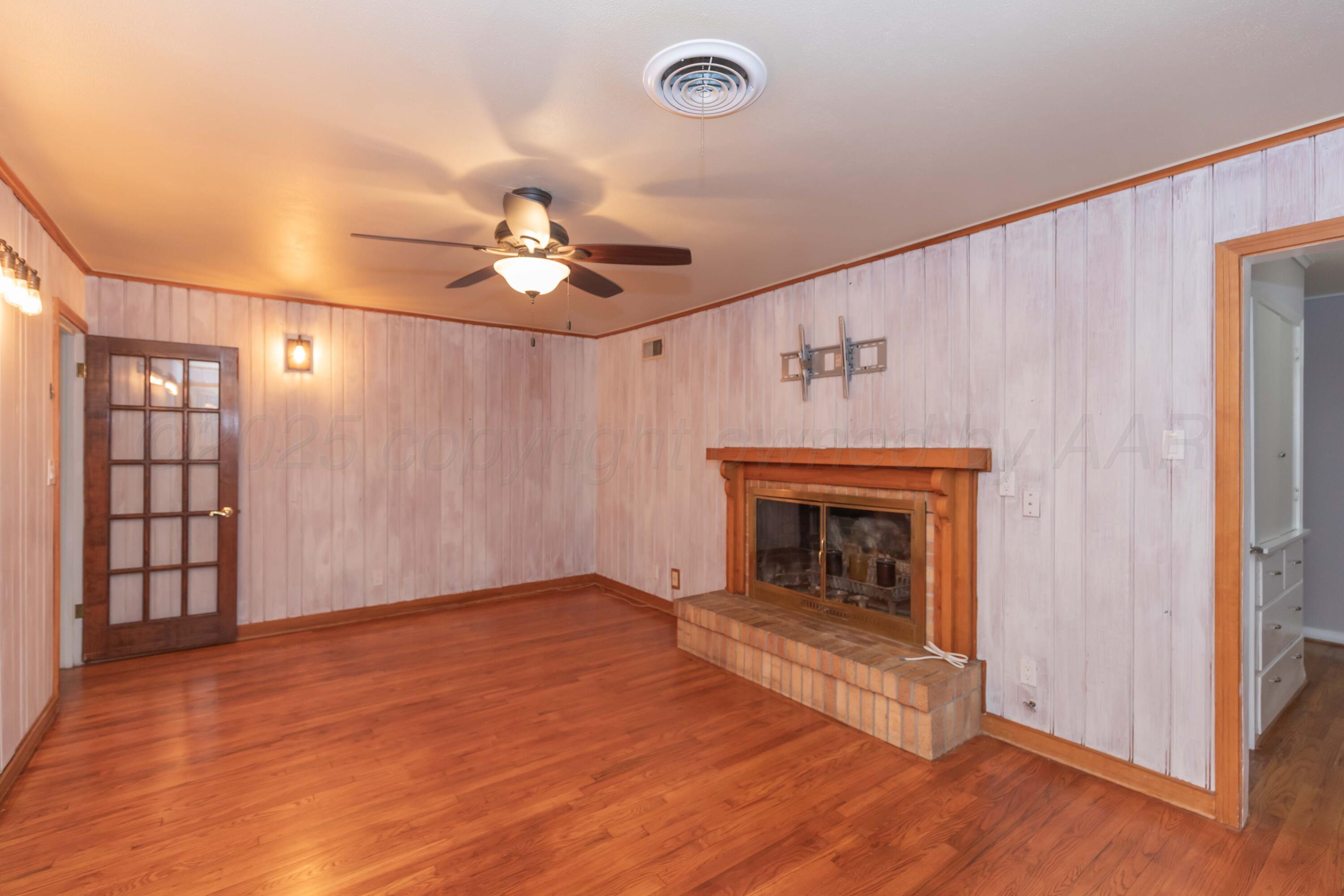 1506 Crockett Street Property Photo 21