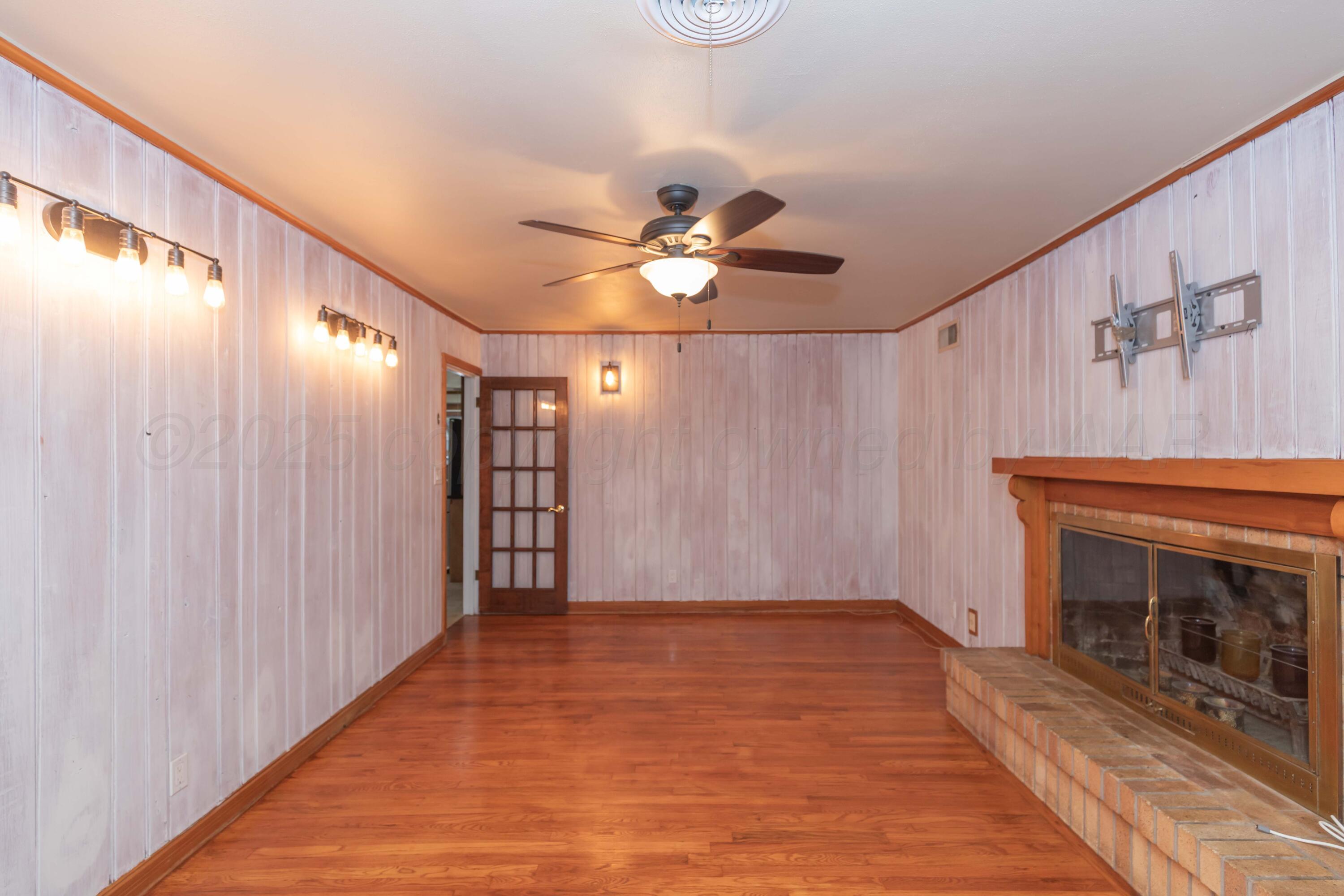 1506 Crockett Street Property Photo 22