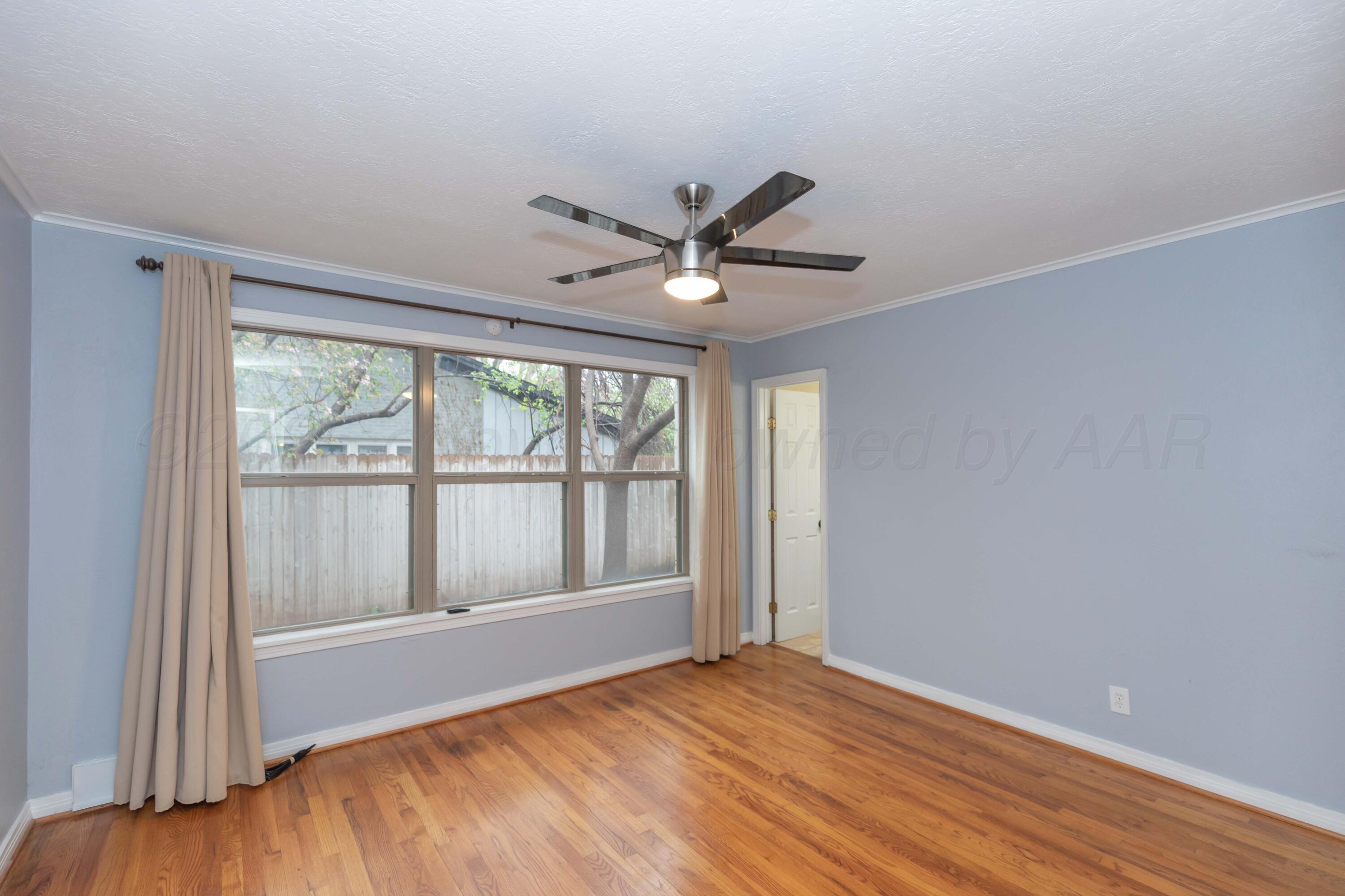 1506 Crockett Street Property Photo 26