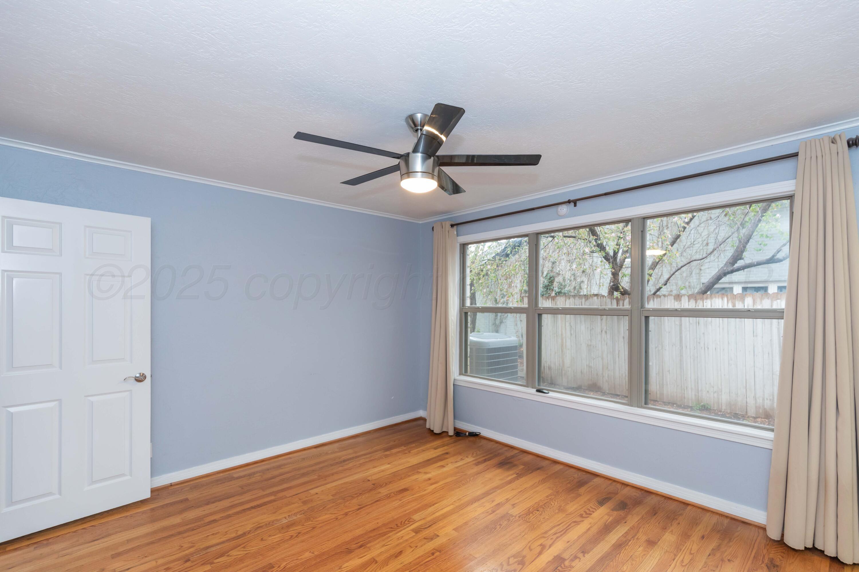 1506 Crockett Street Property Photo 28