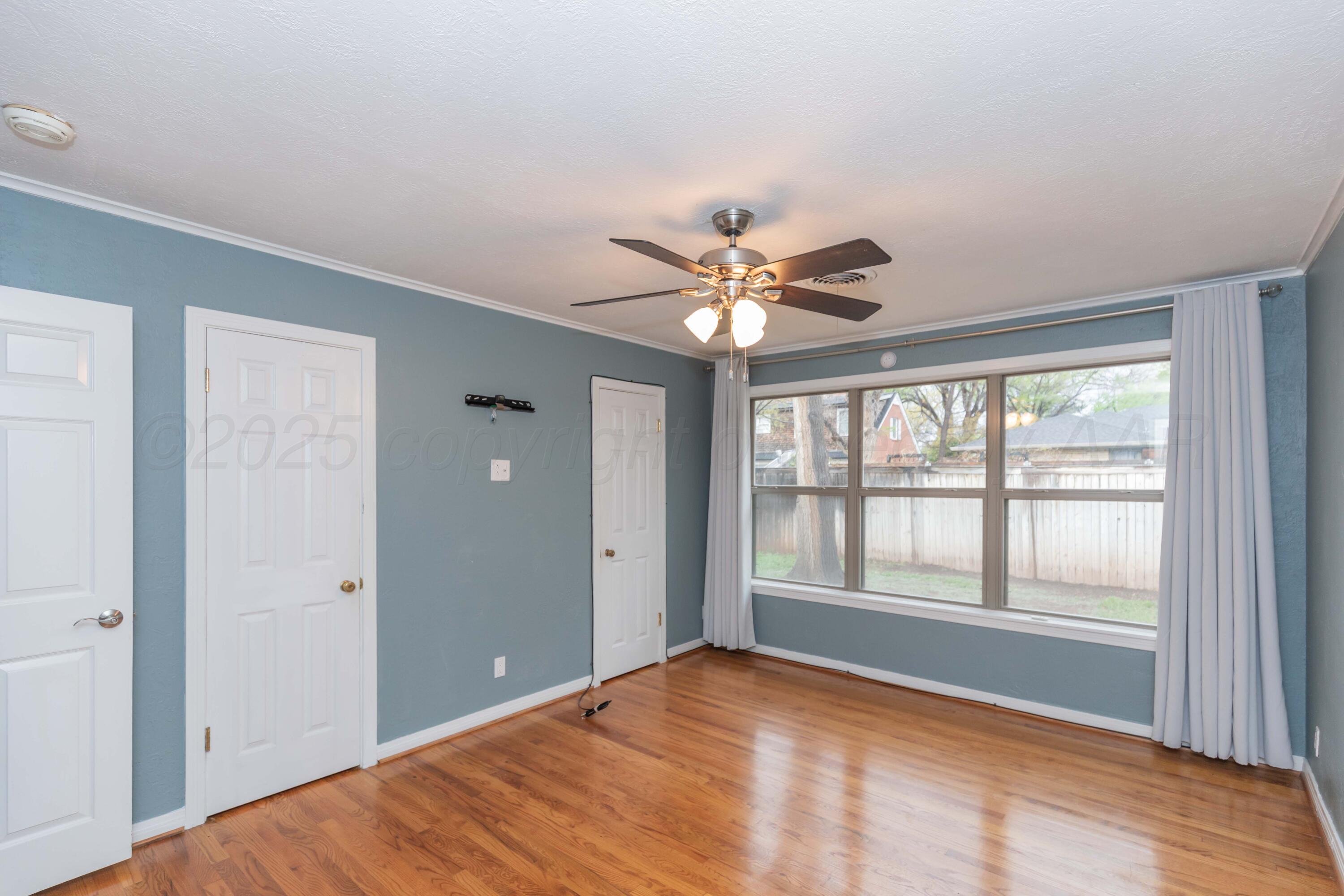 1506 Crockett Street Property Photo 37